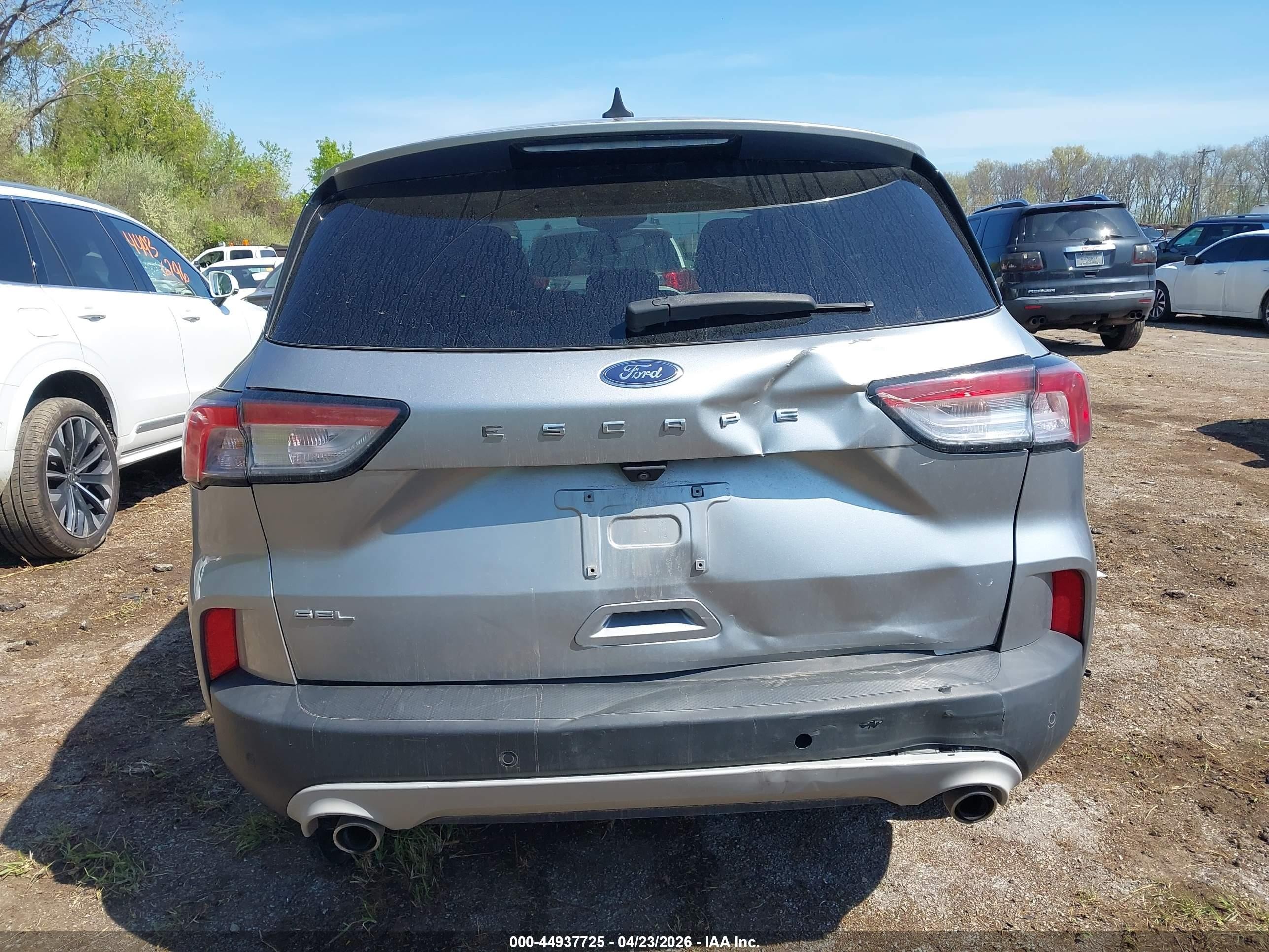 2022 Ford Escape Sel Silver vin: 1FMCU0H63NUA65463