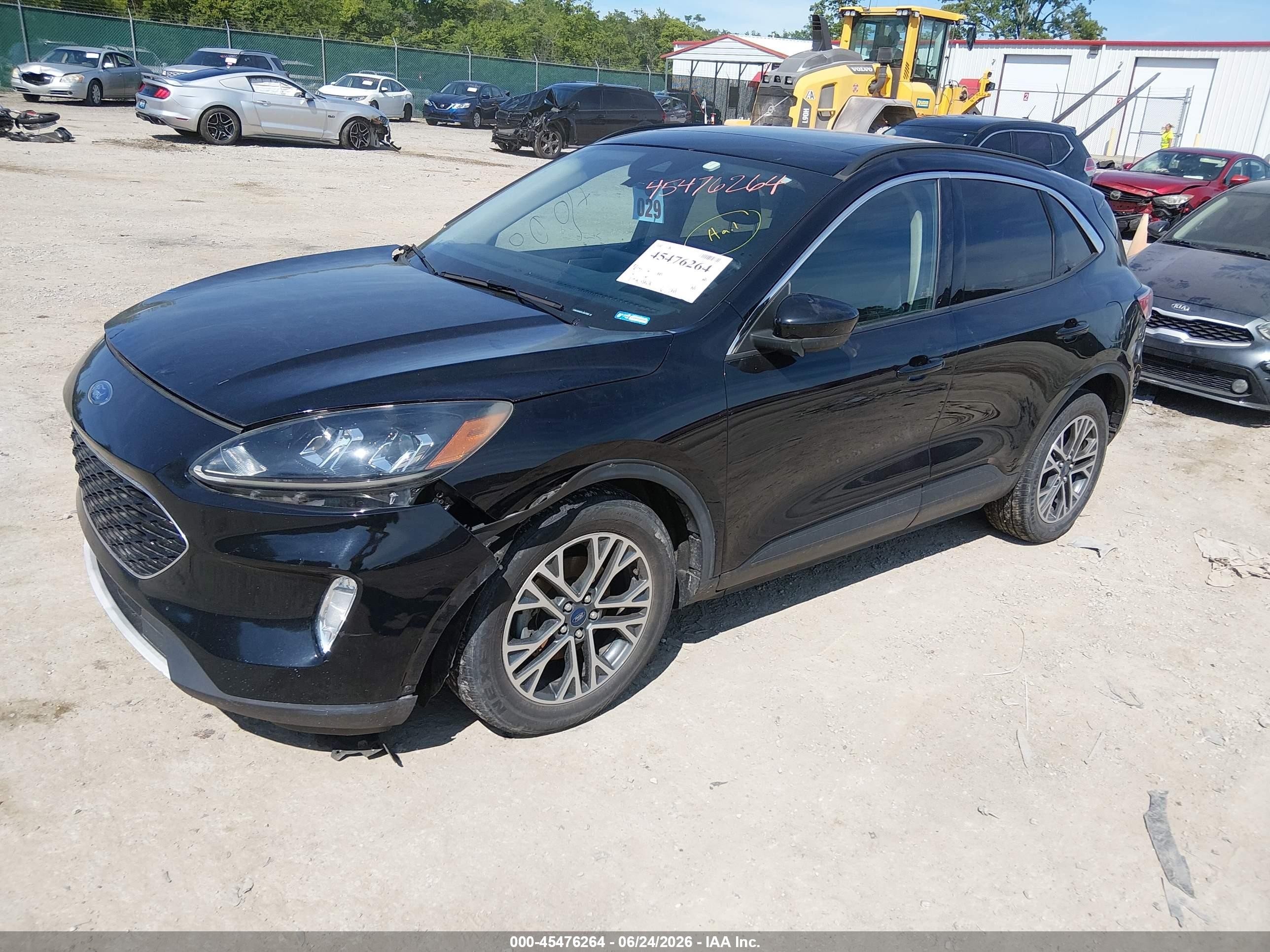 2020 Ford Escape Sel Черный vin: 1FMCU0H67LUB47032