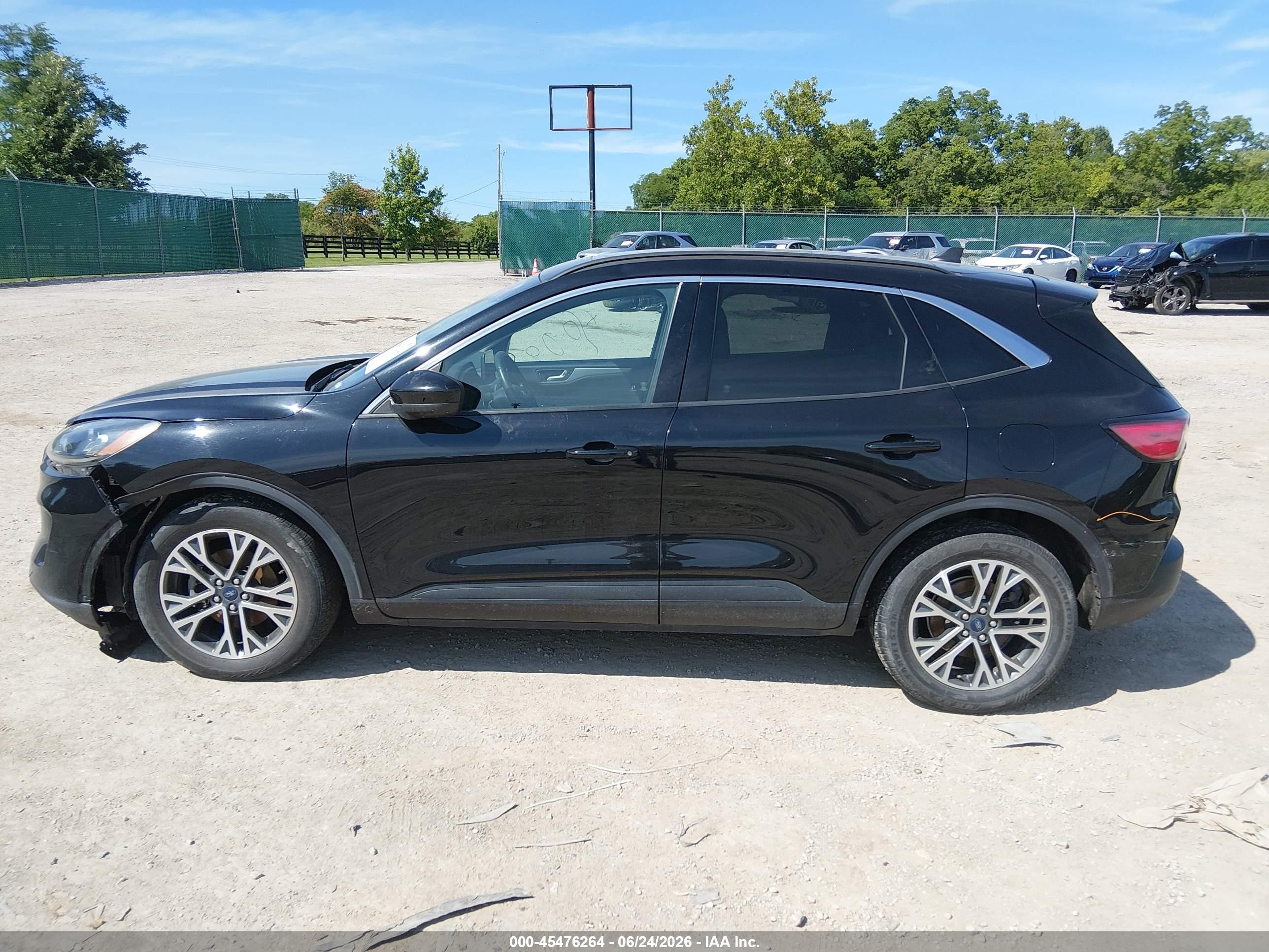2020 Ford Escape Sel Черный vin: 1FMCU0H67LUB47032