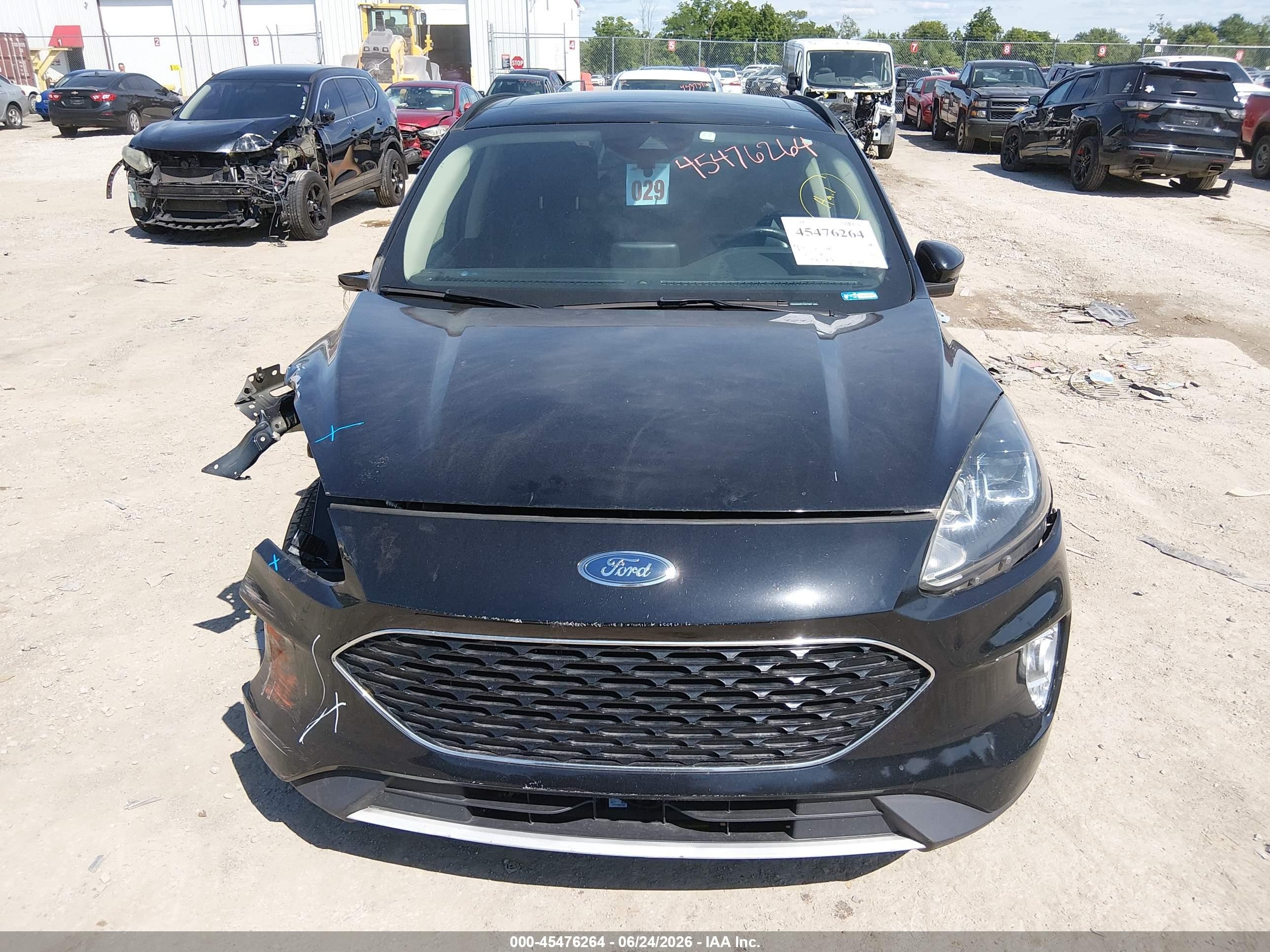 2020 Ford Escape Sel Черный vin: 1FMCU0H67LUB47032