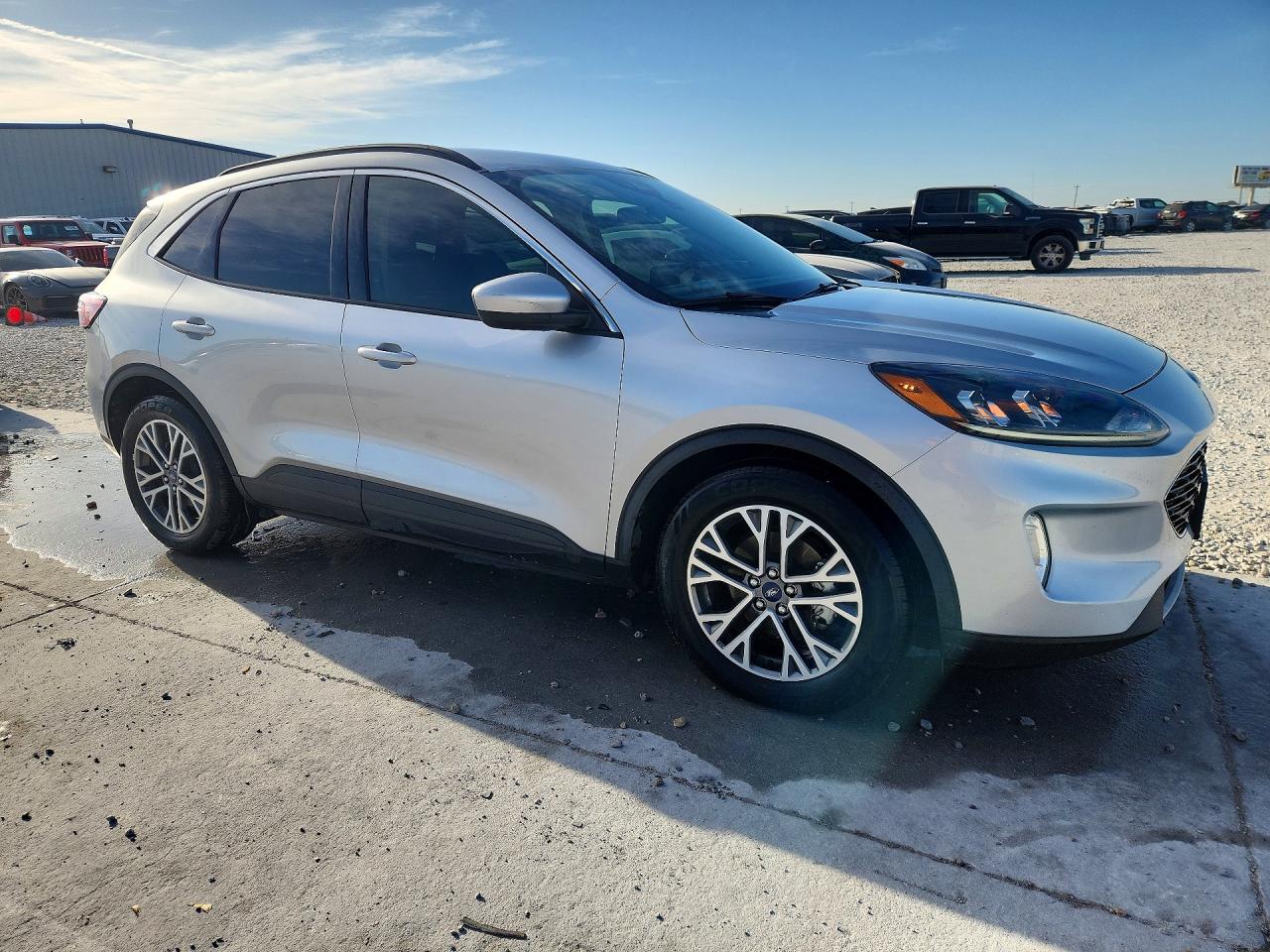 2020 Ford Escape Sel Silver vin: 1FMCU0H68LUA75788