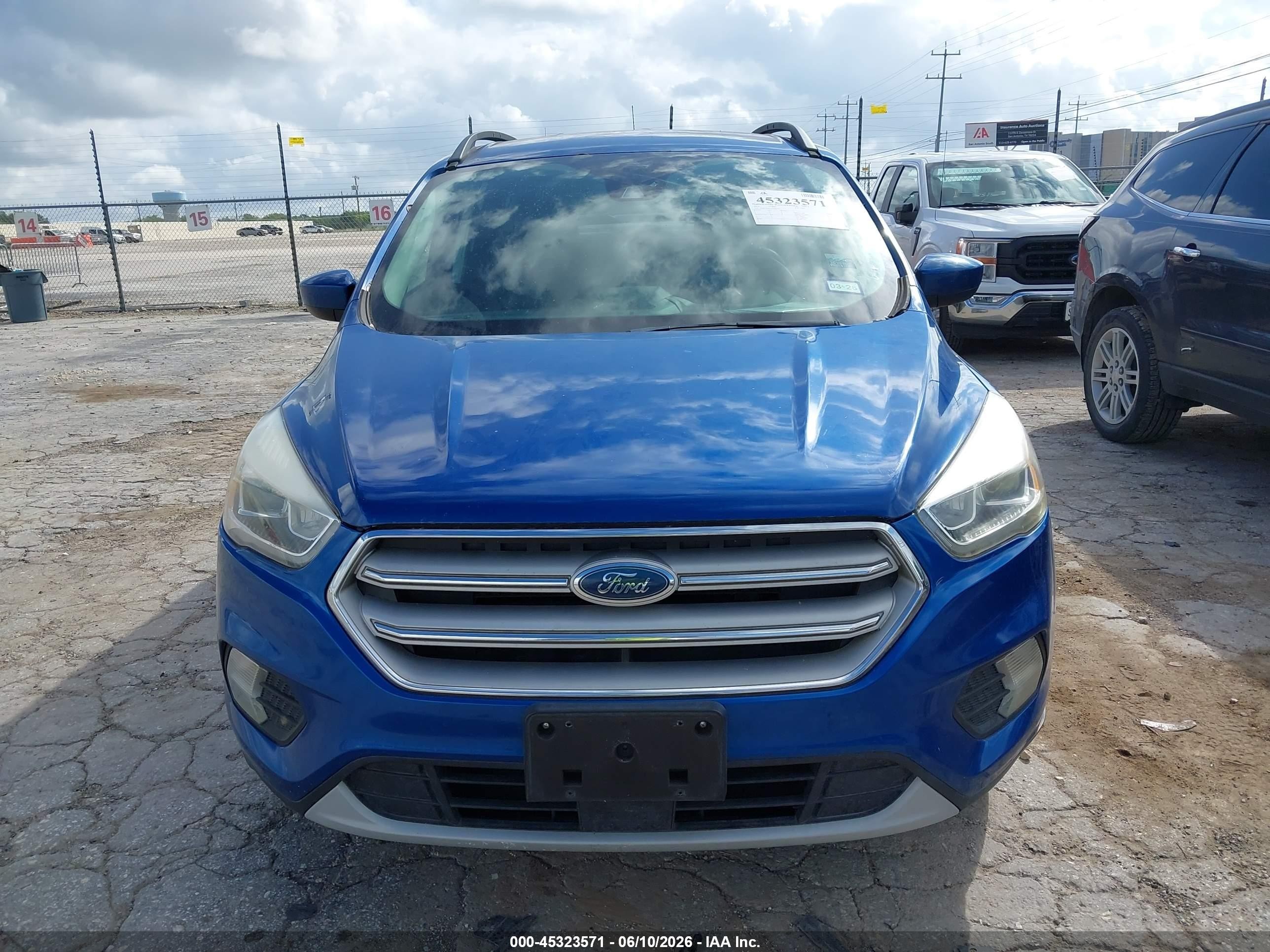 2018 Ford Escape Sel Blue vin: 1FMCU0HD3JUB85451