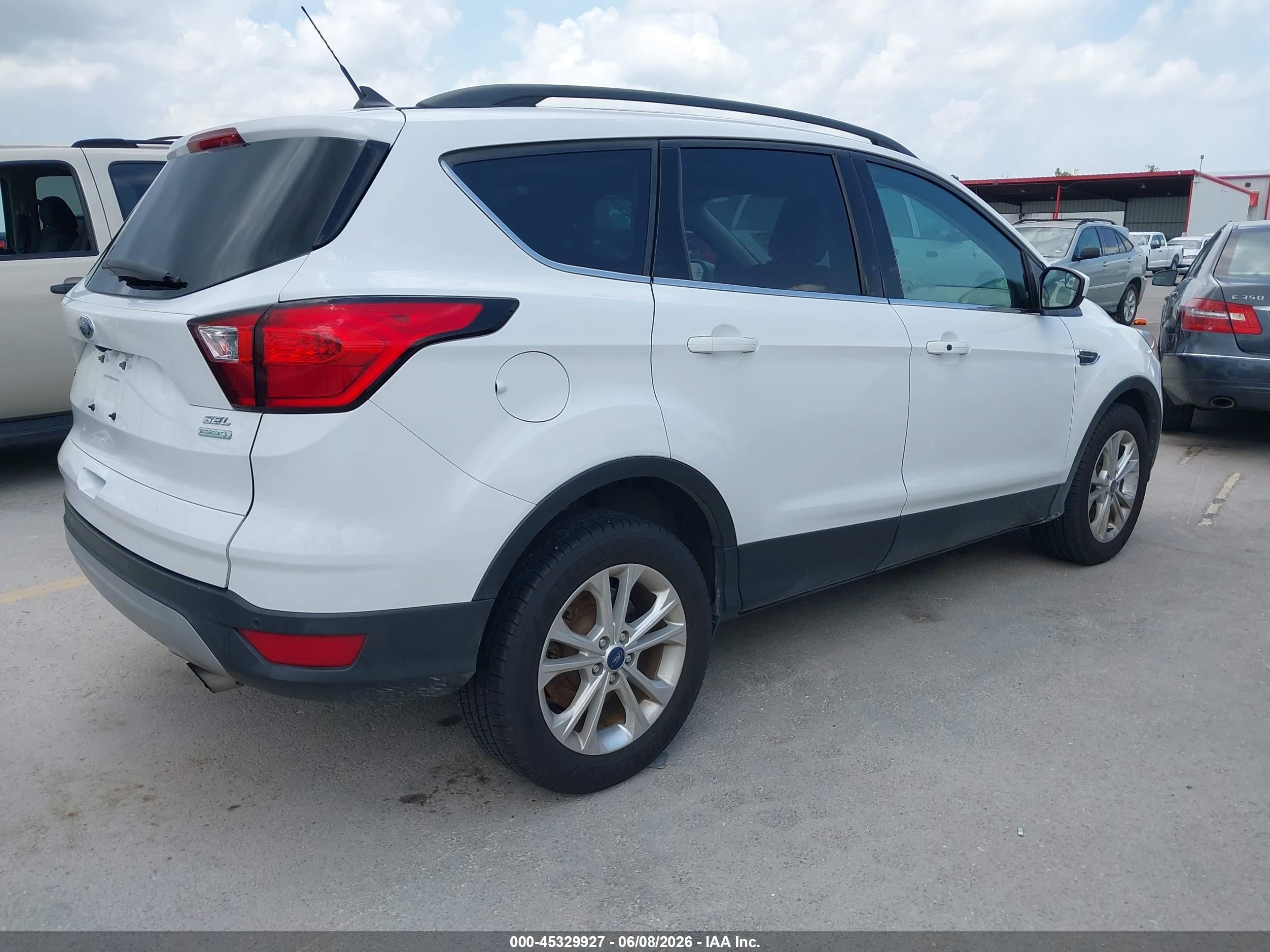 2019 Ford Escape Sel White vin: 1FMCU0HD3KUB00982