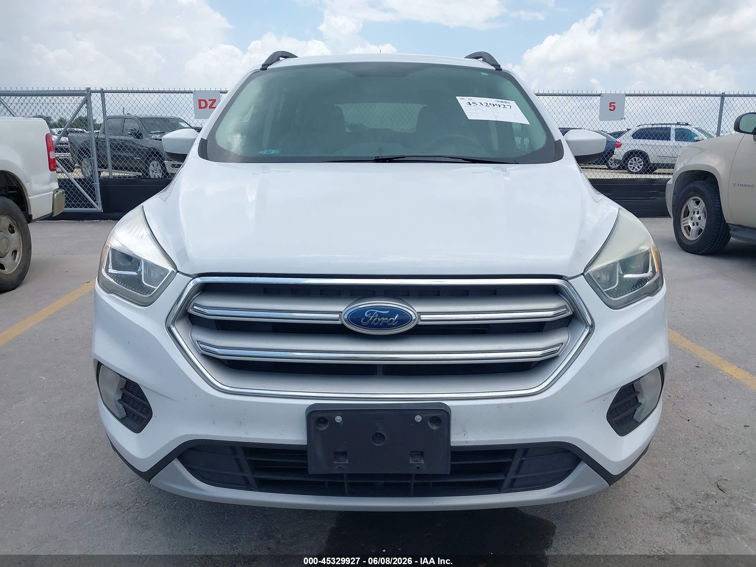 2019 Ford Escape Sel White vin: 1FMCU0HD3KUB00982