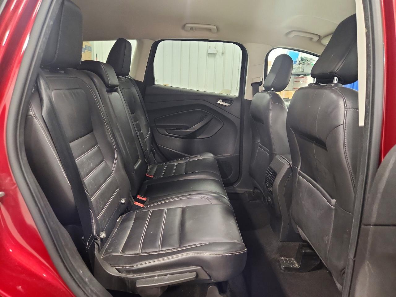 2018 Ford Escape Sel Red vin: 1FMCU0HD4JUD23837