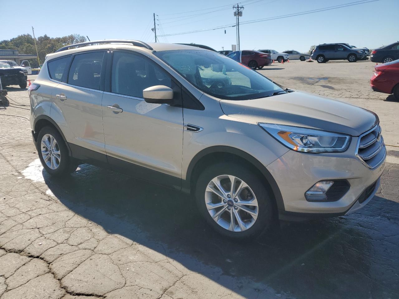 2018 Ford Escape Sel Beige vin: 1FMCU0HD6JUA21577