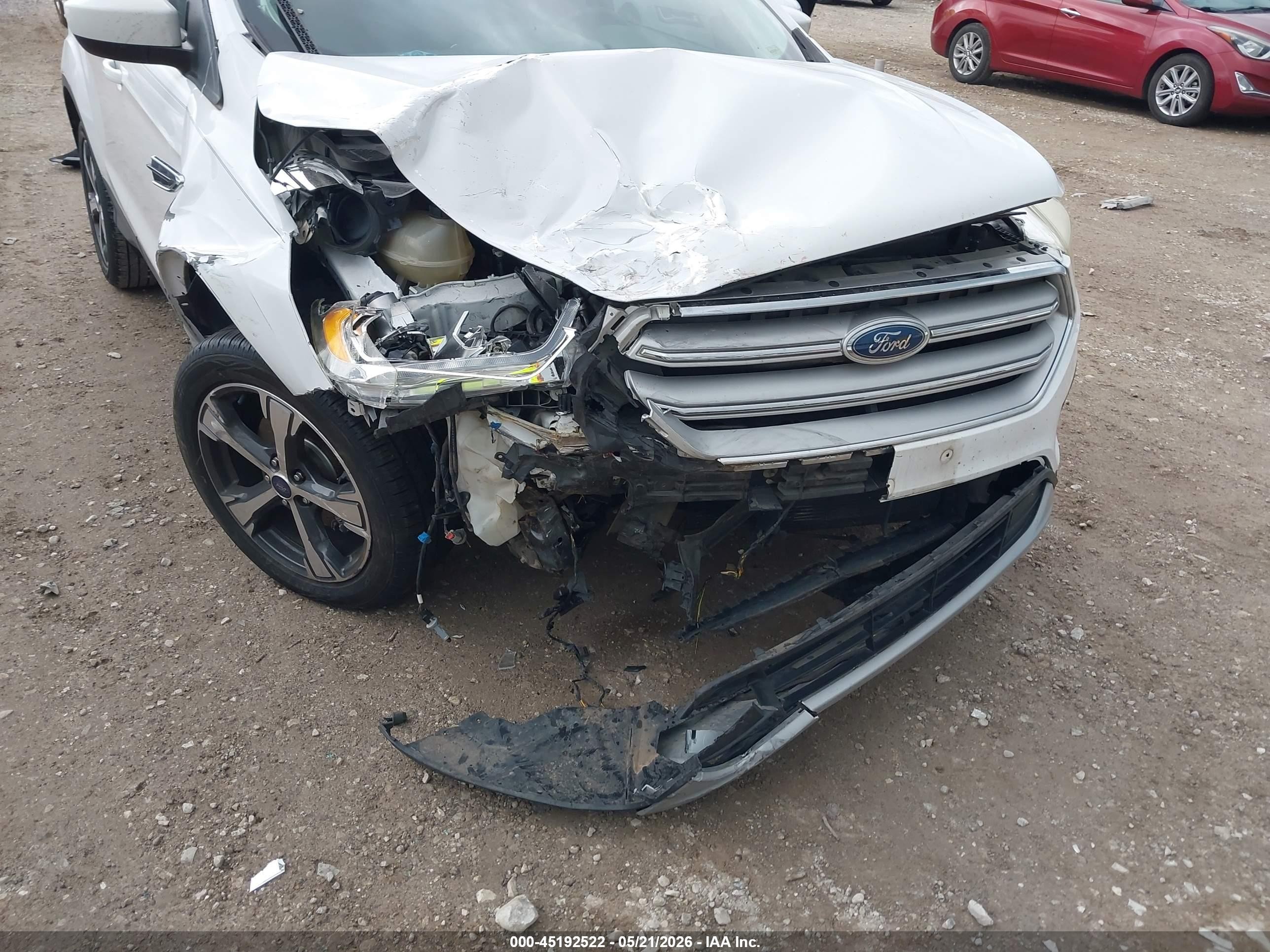 2018 Ford Escape Sel White vin: 1FMCU0HD7JUB05486