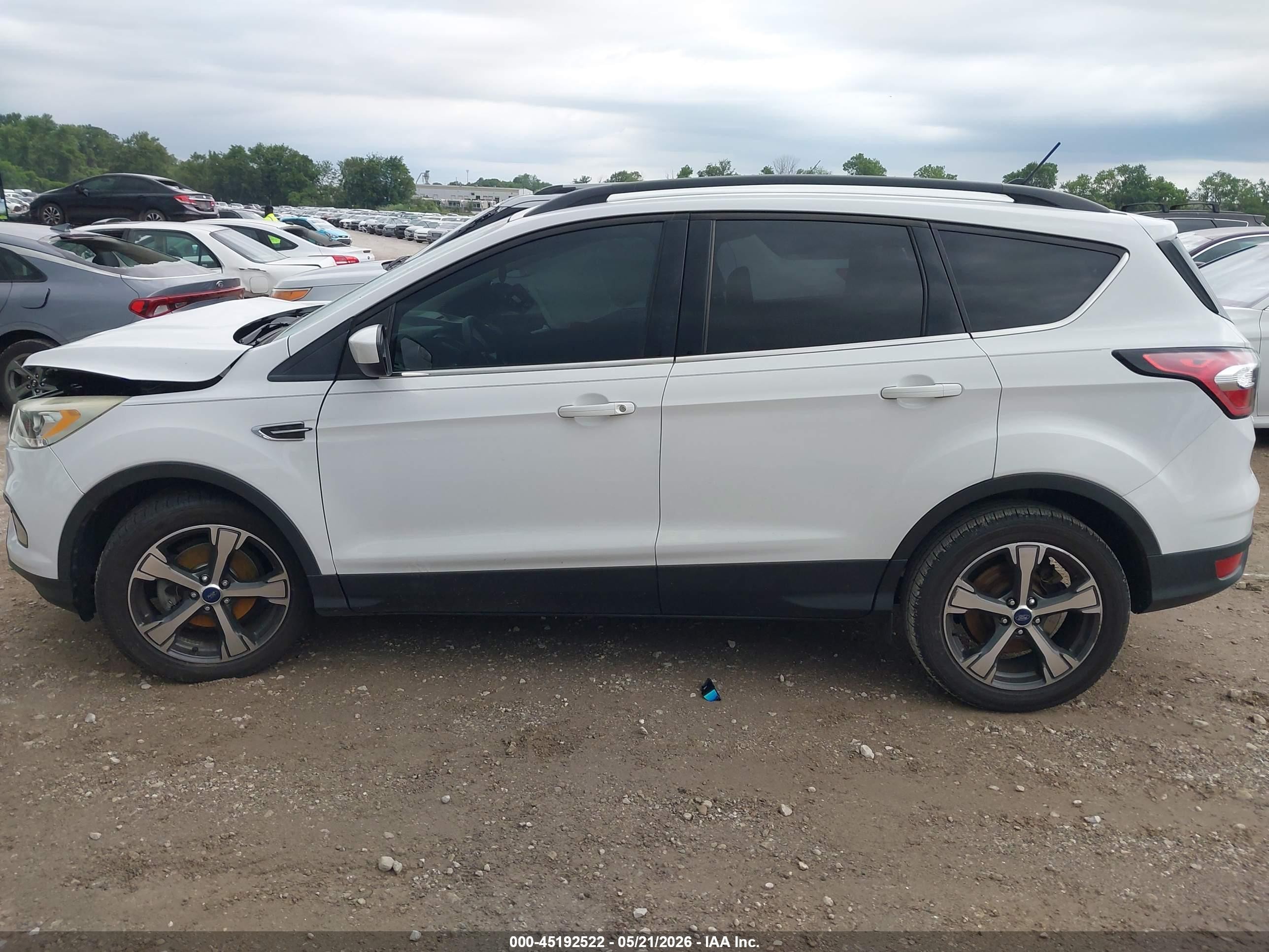 2018 Ford Escape Sel White vin: 1FMCU0HD7JUB05486