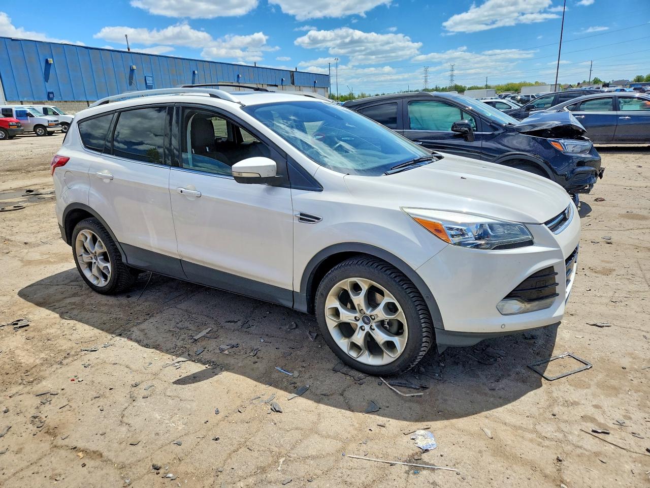 2013 Ford Escape Titanium White vin: 1FMCU0J90DUA99525