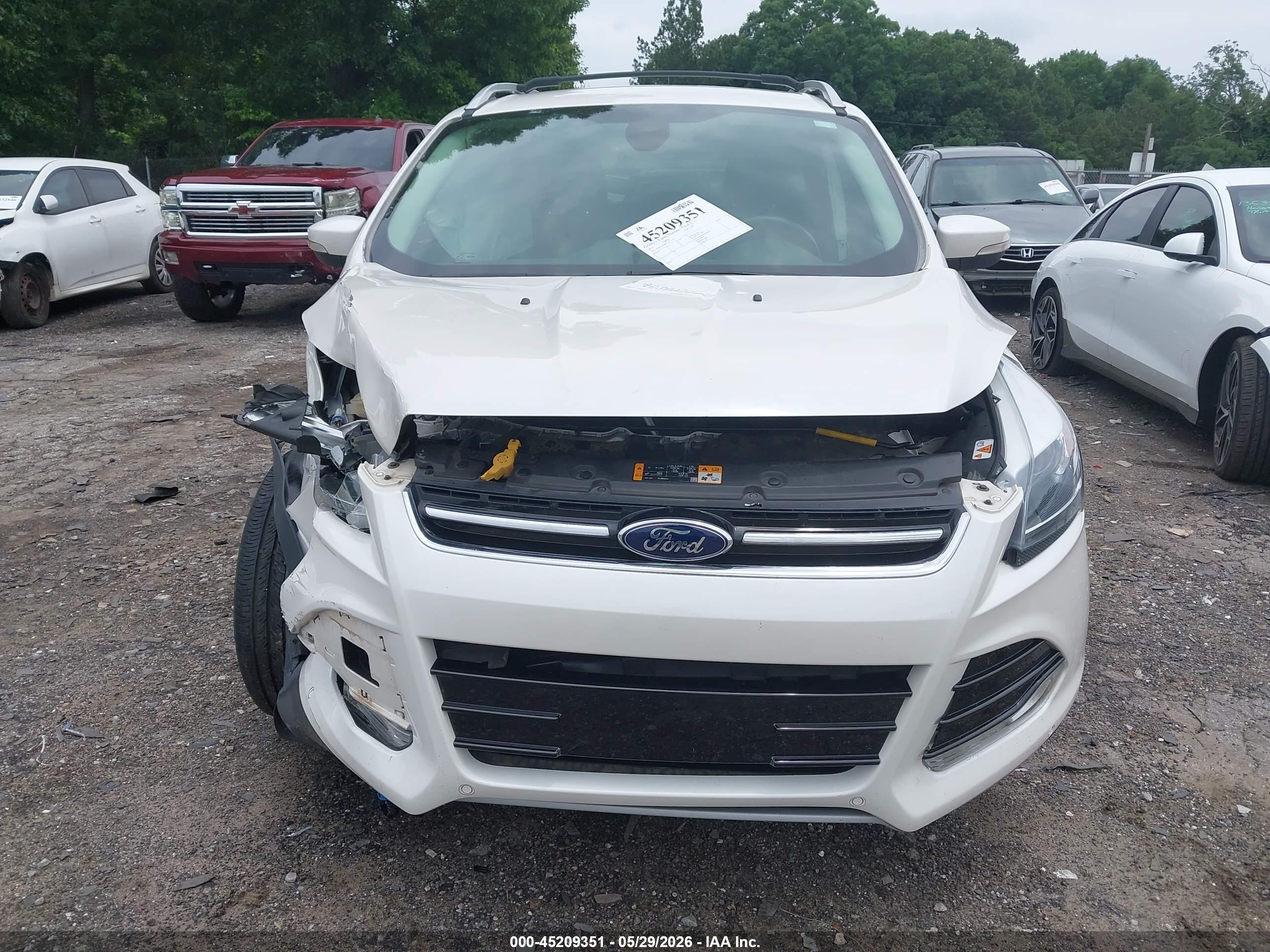 2013 Ford Escape Titanium White vin: 1FMCU0J90DUB12760