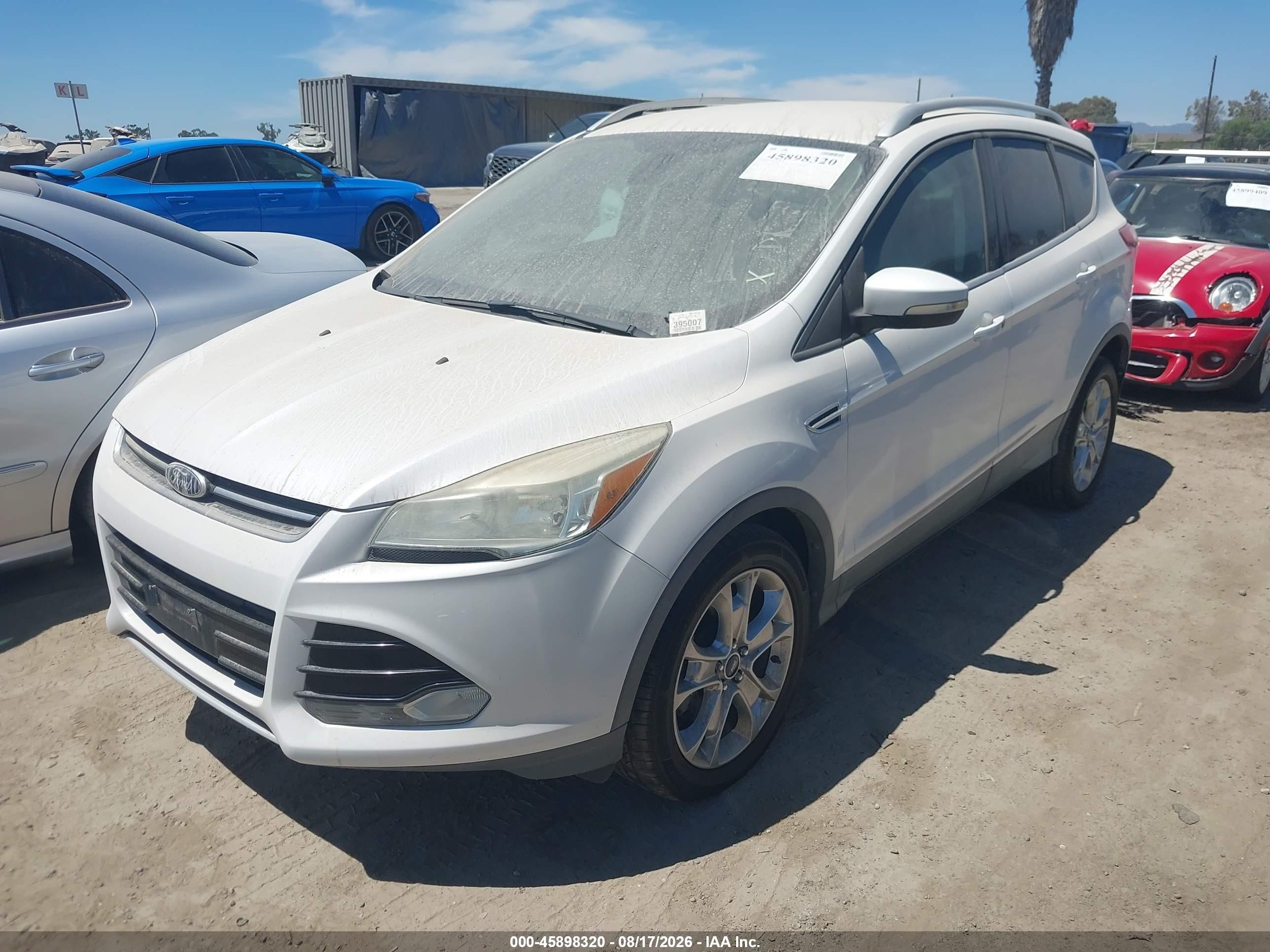 2014 Ford Escape Titanium White vin: 1FMCU0J90EUA15835