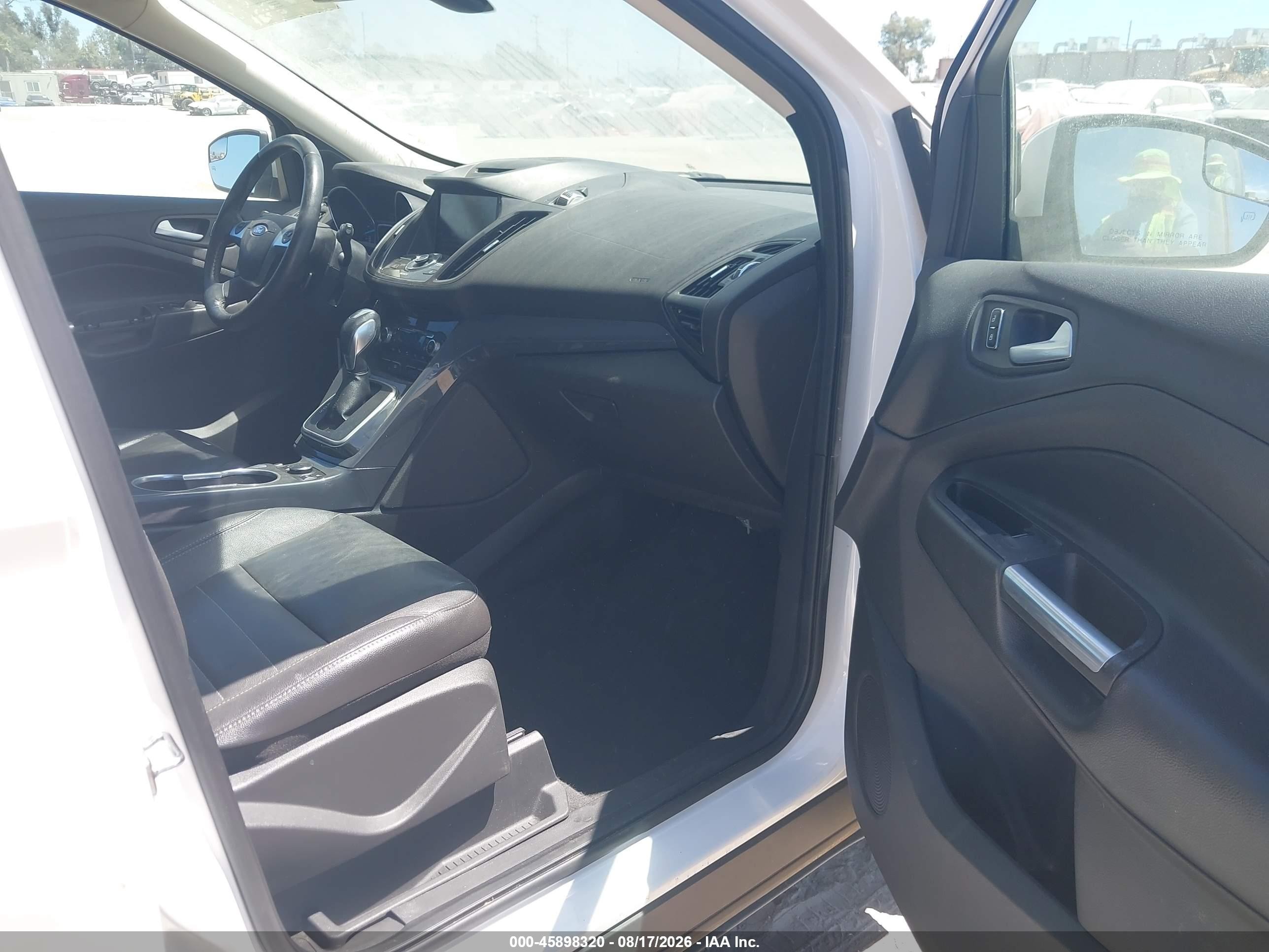2014 Ford Escape Titanium White vin: 1FMCU0J90EUA15835