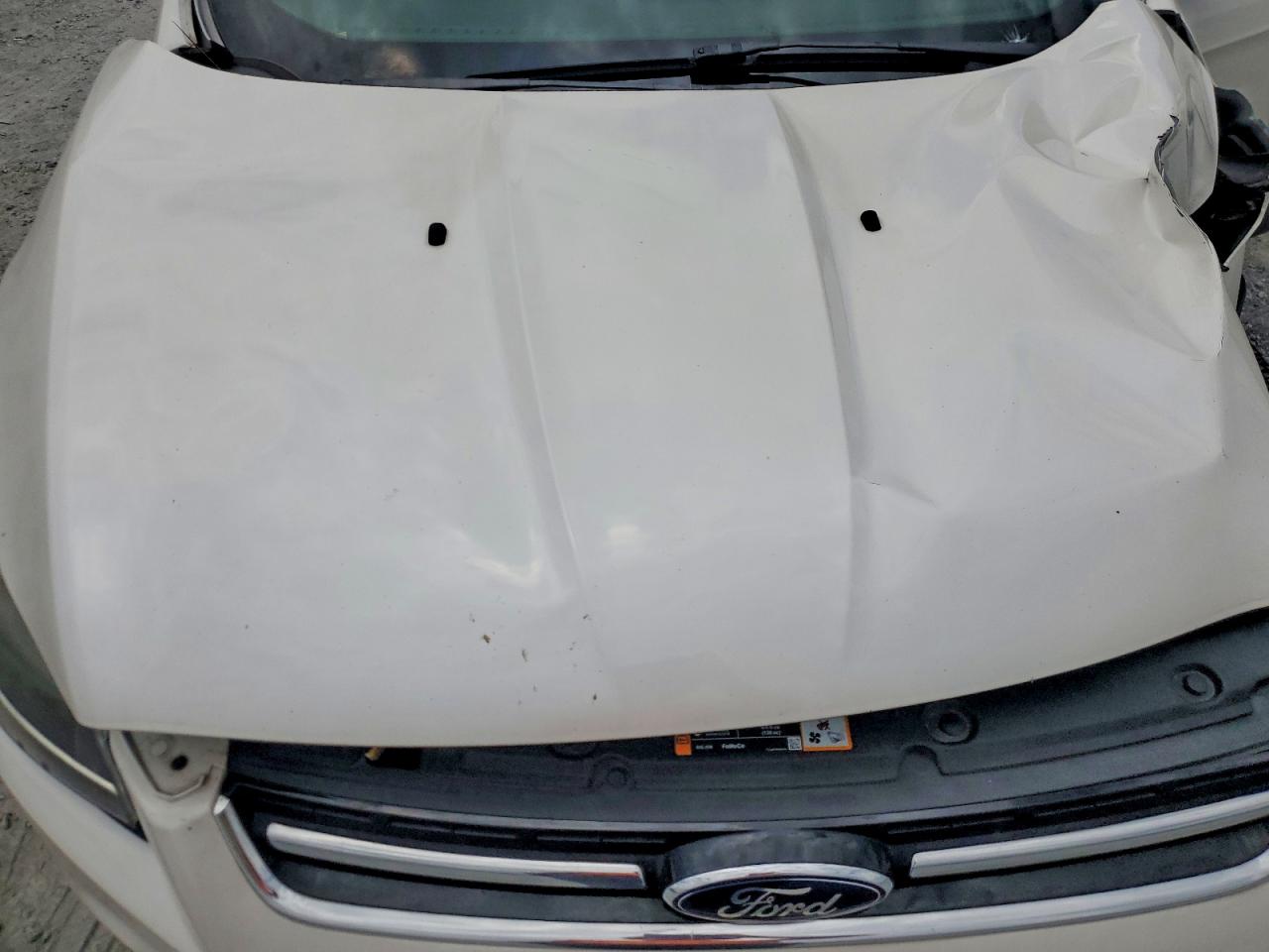 2014 Ford Escape Titanium White vin: 1FMCU0J90EUA26897