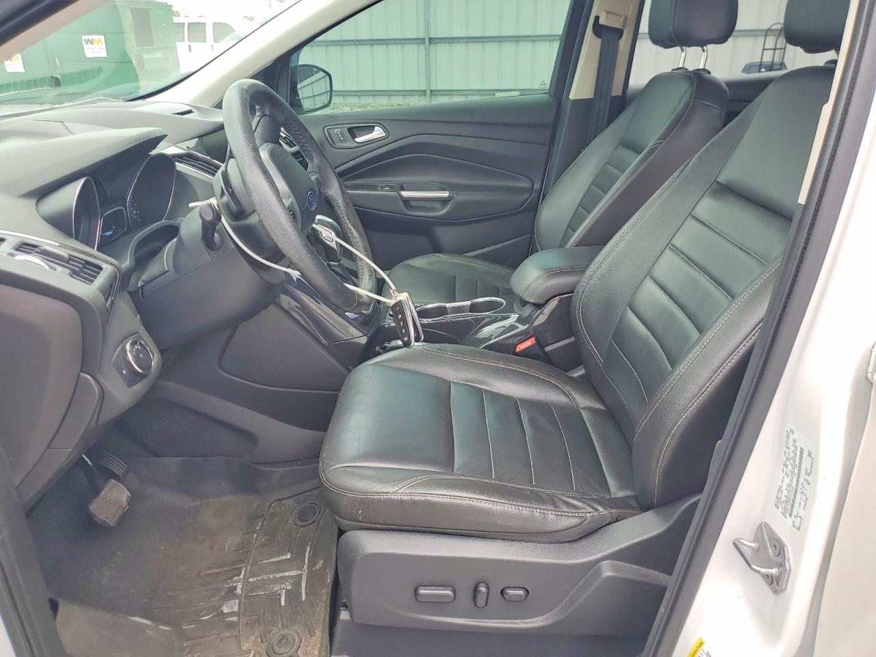 2014 Ford Escape Titanium White vin: 1FMCU0J90EUA26897