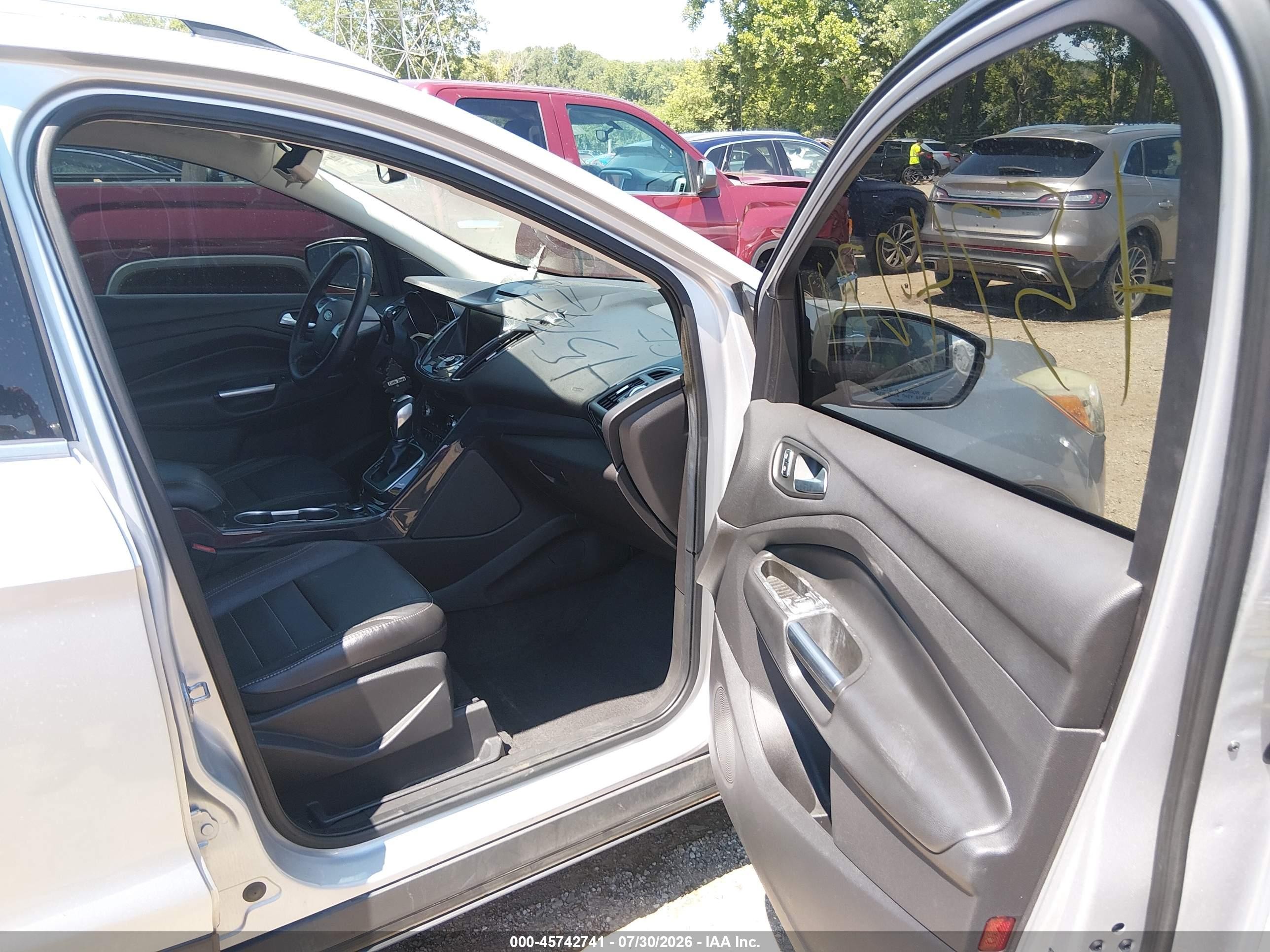 2014 Ford Escape Titanium Silver vin: 1FMCU0J90EUB31682