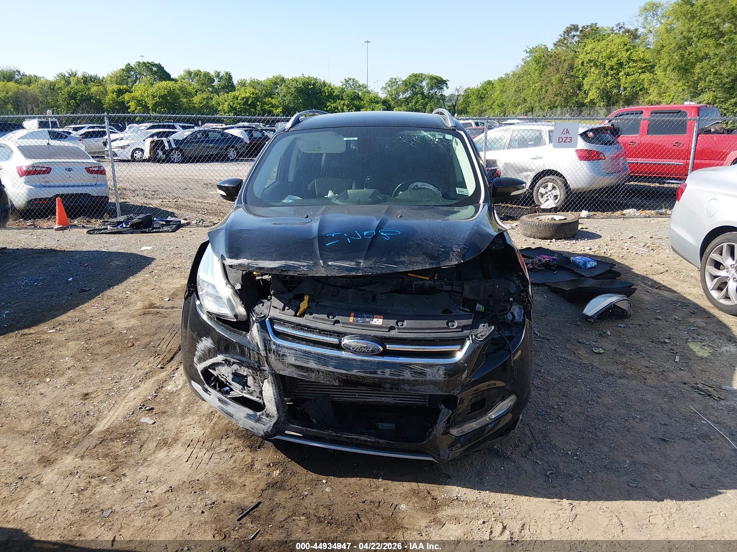 2014 Ford Escape Titanium Черный vin: 1FMCU0J90EUC18594