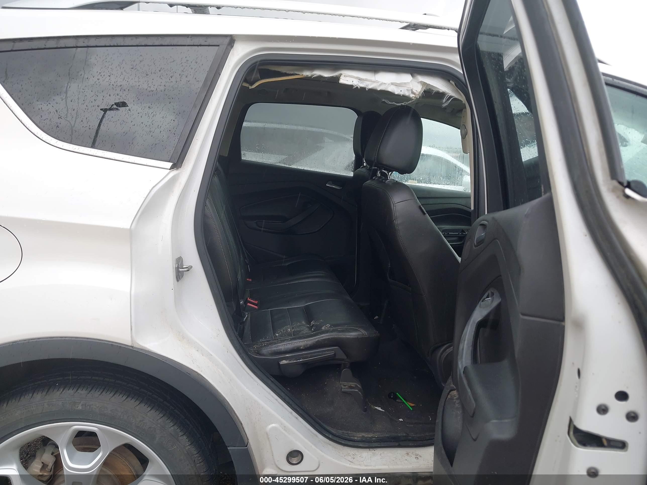 2014 Ford Escape Titanium White vin: 1FMCU0J90EUD57799