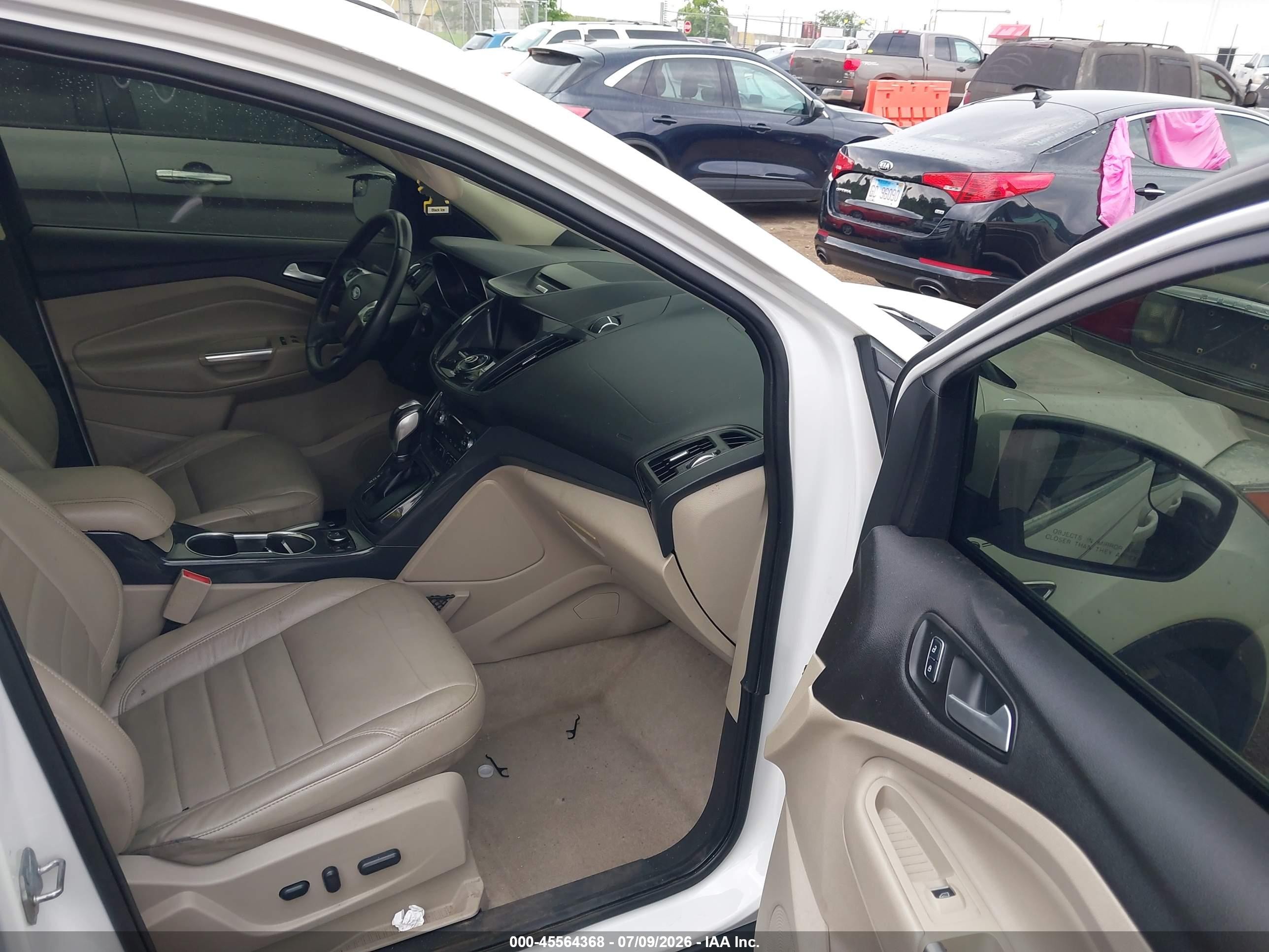 2015 Ford Escape Titanium White vin: 1FMCU0J90FUC10500