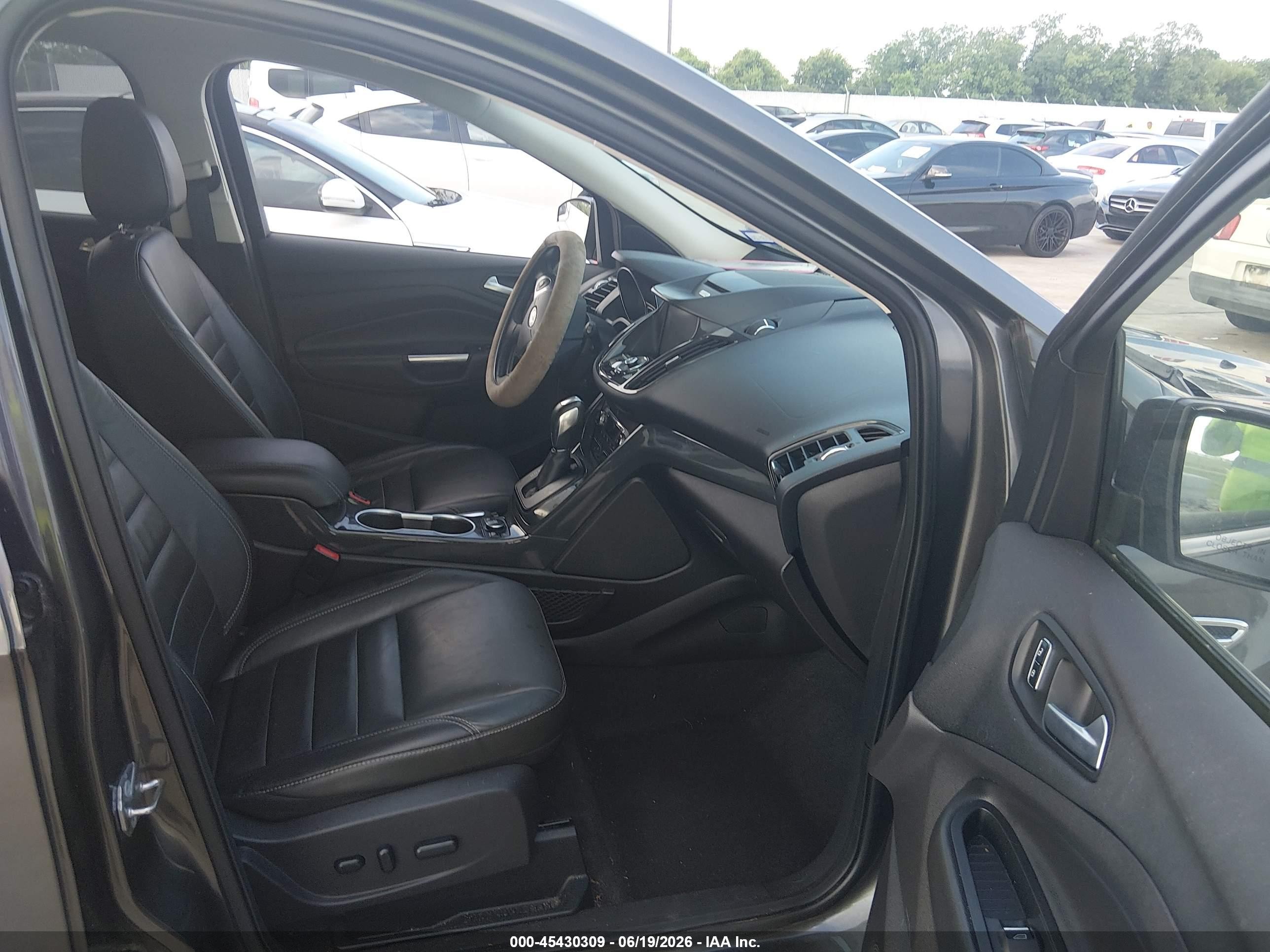 2015 Ford Escape Titanium Gray vin: 1FMCU0J90FUC88131