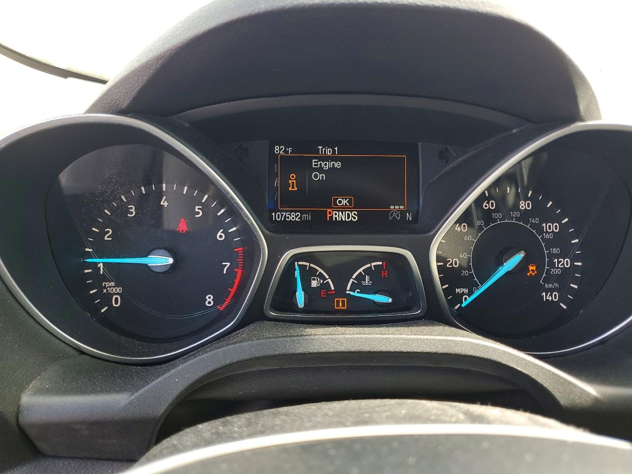 2017 Ford Escape Titanium White vin: 1FMCU0J90HUE43117