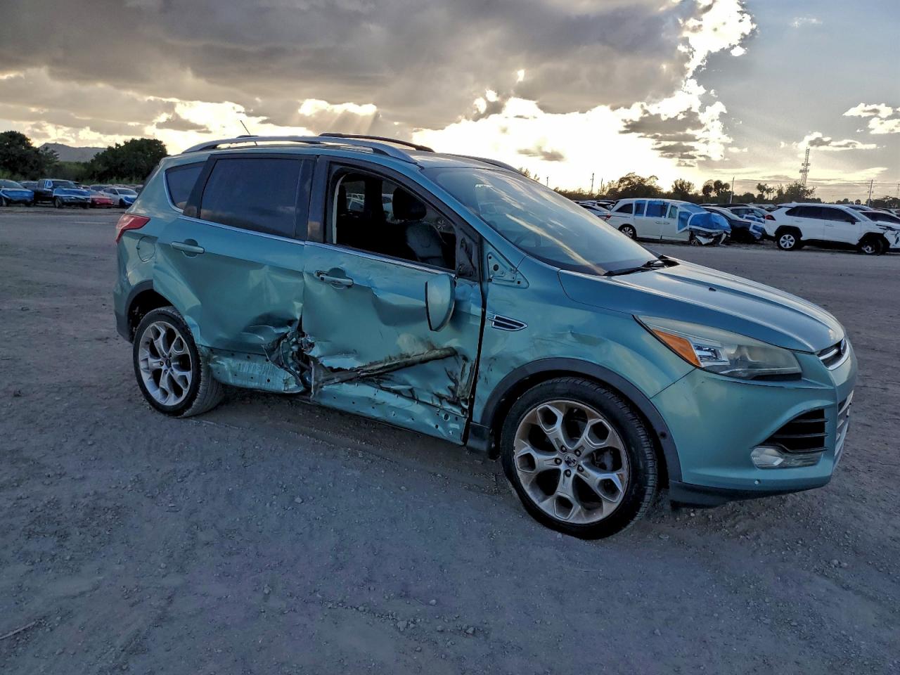 2013 Ford Escape Titanium Green vin: 1FMCU0J91DUC76437