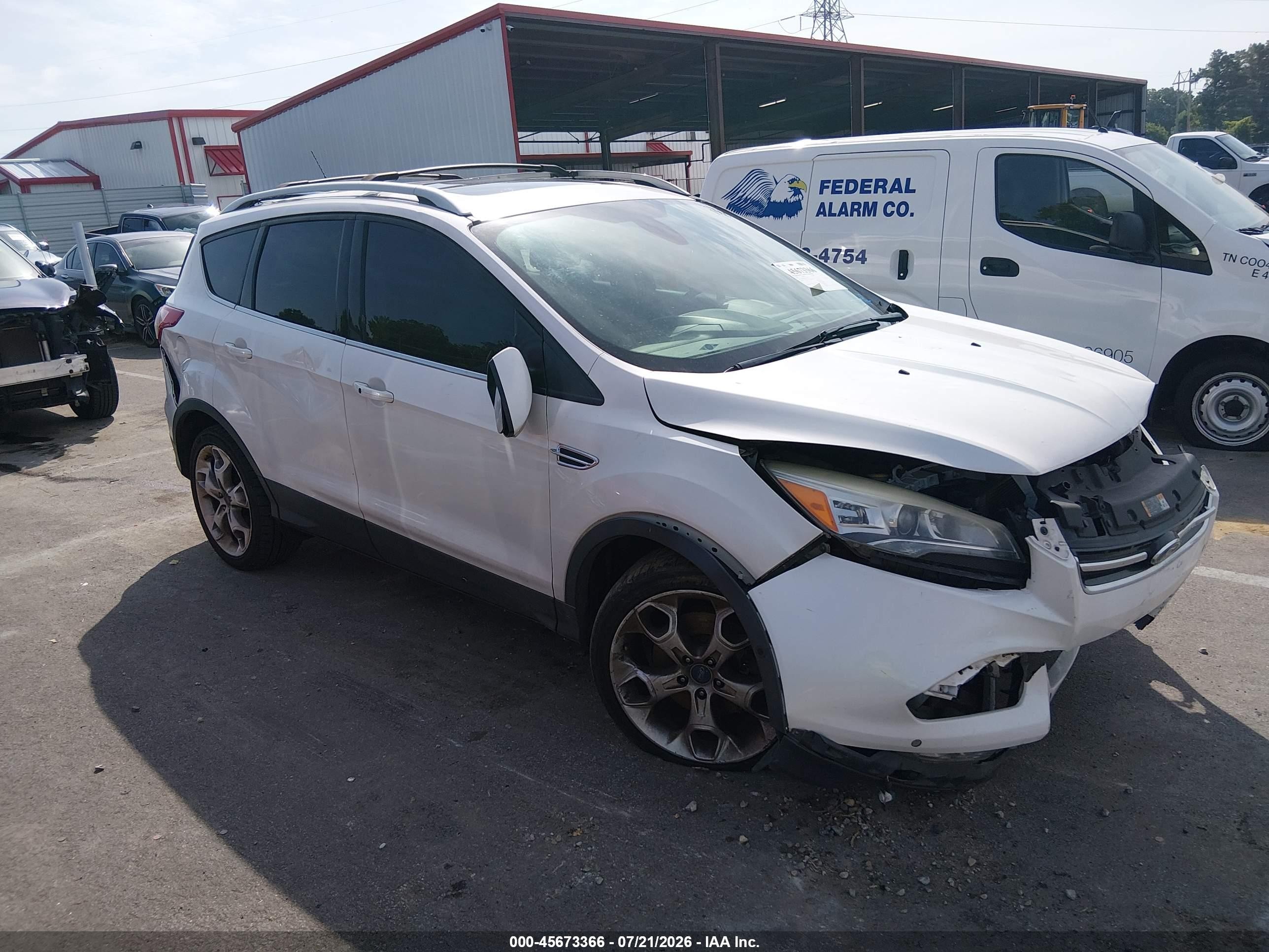 2013 Ford Escape Titanium White vin: 1FMCU0J91DUD32618
