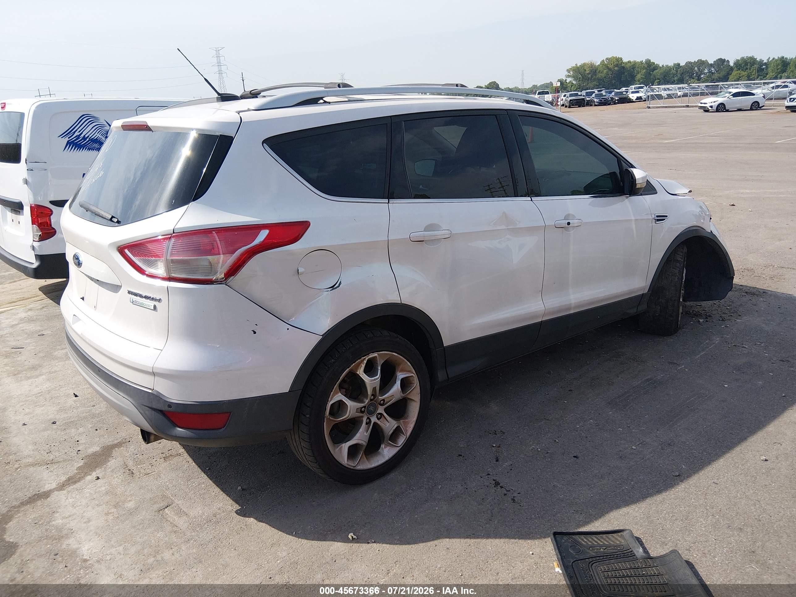 2013 Ford Escape Titanium White vin: 1FMCU0J91DUD32618