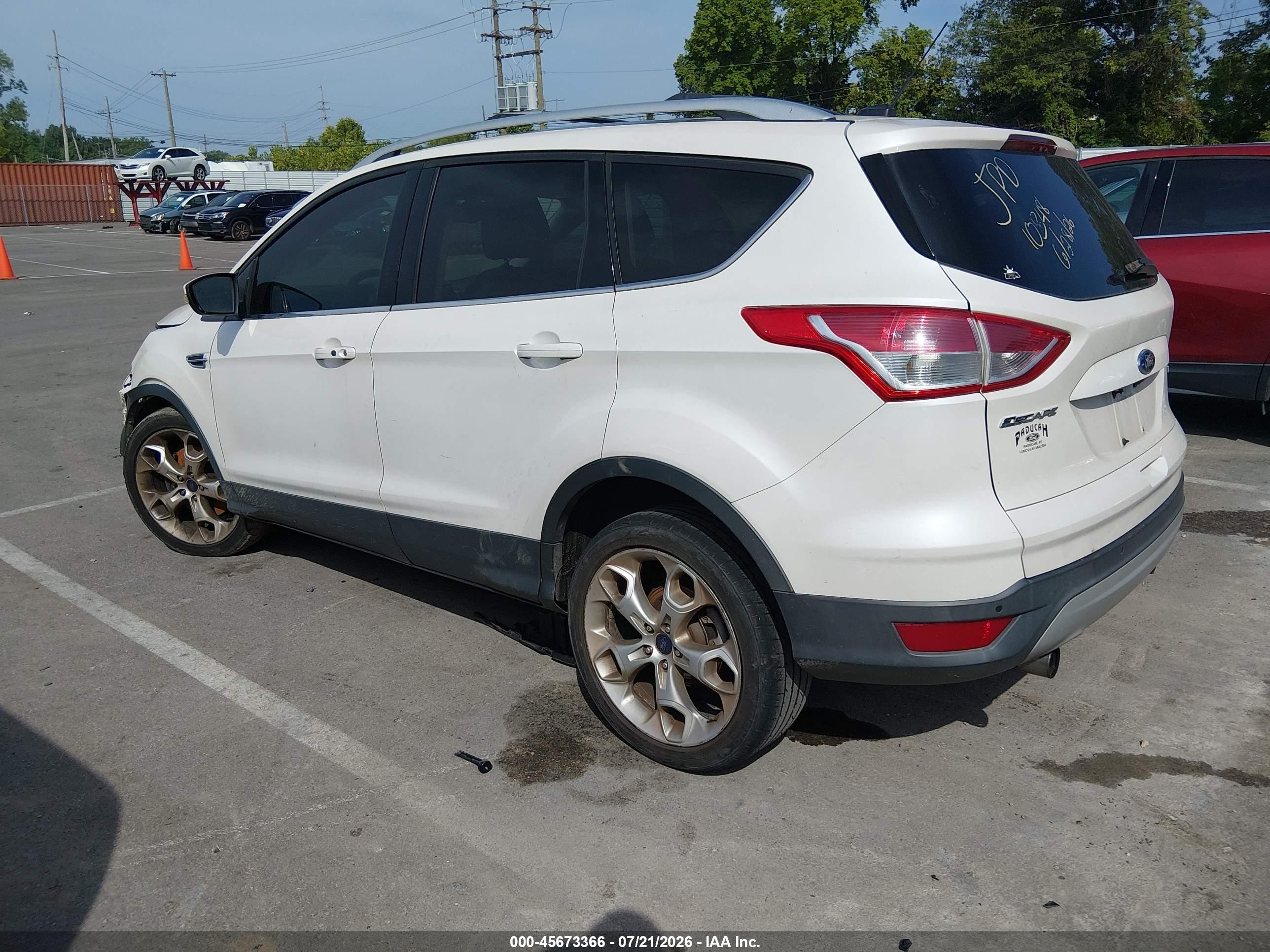 2013 Ford Escape Titanium White vin: 1FMCU0J91DUD32618