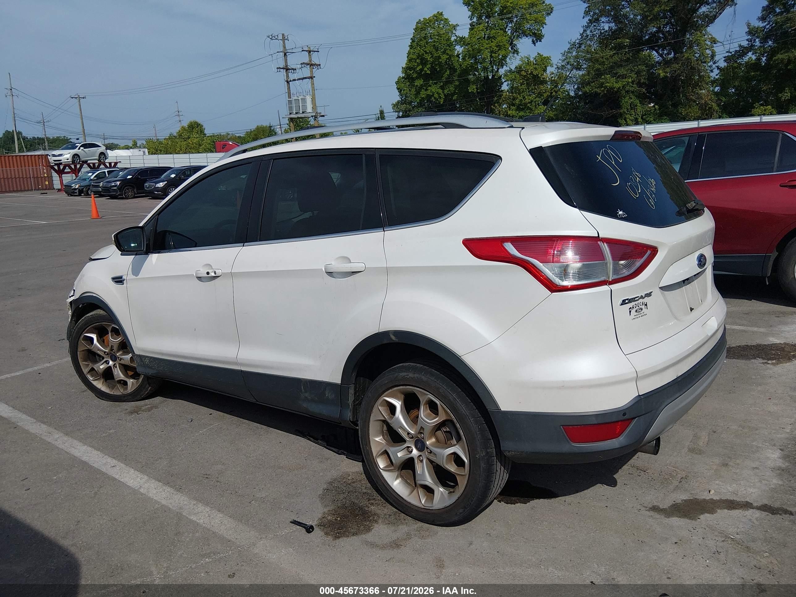 2013 Ford Escape Titanium White vin: 1FMCU0J91DUD32618