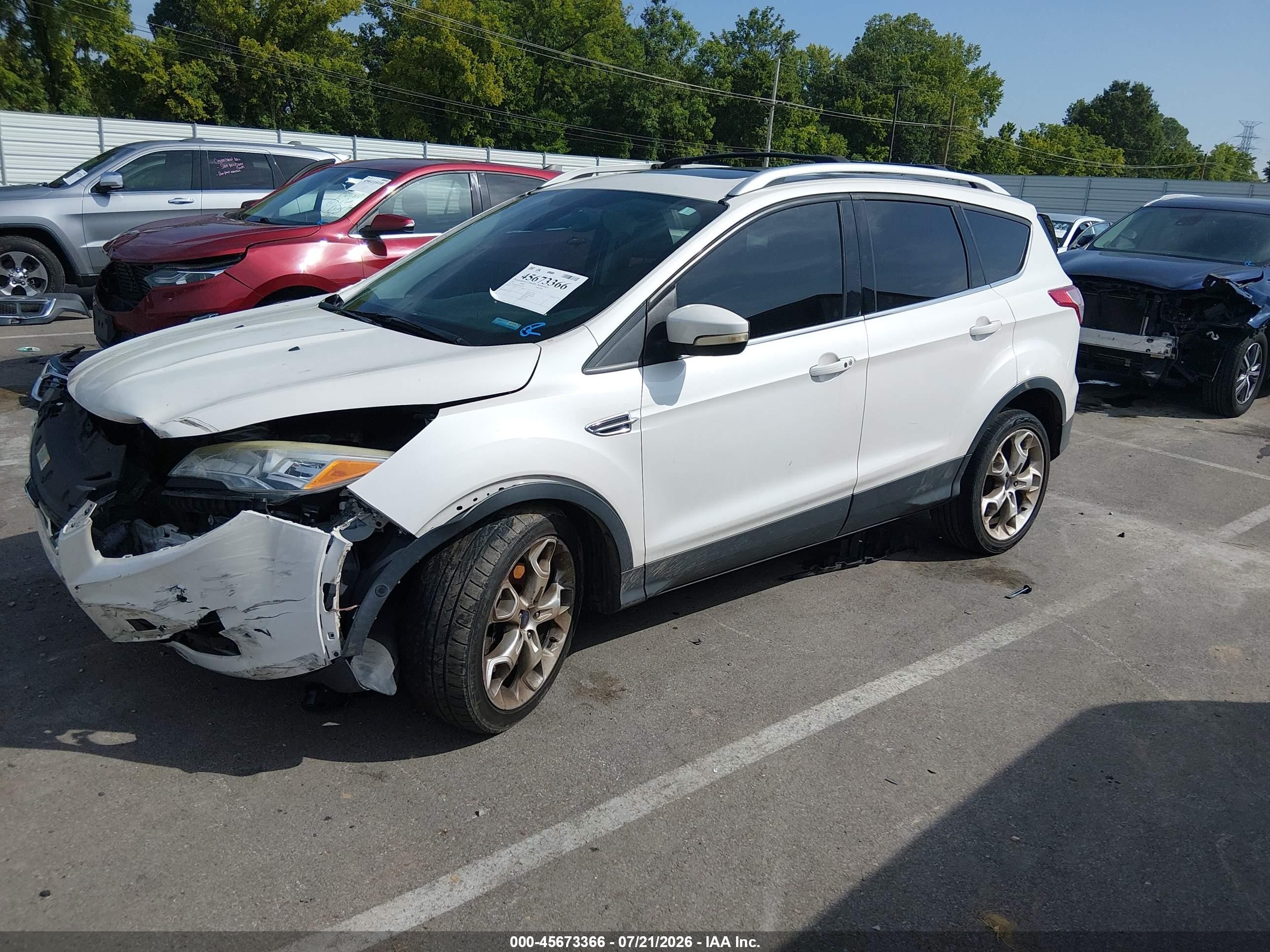 2013 Ford Escape Titanium White vin: 1FMCU0J91DUD32618