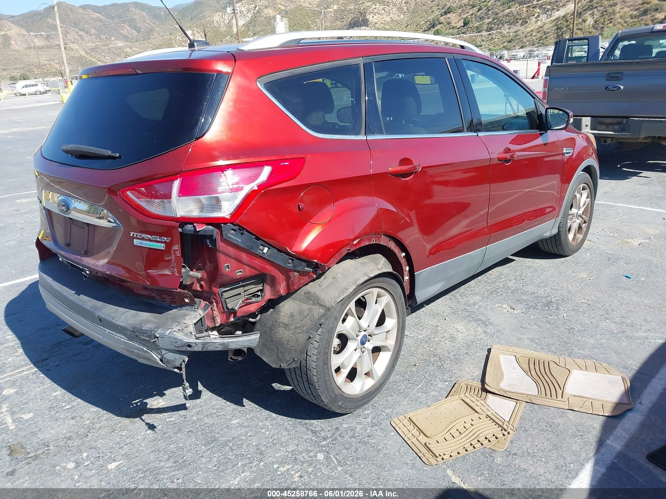 2014 Ford Escape Titanium Красный vin: 1FMCU0J91EUD09390