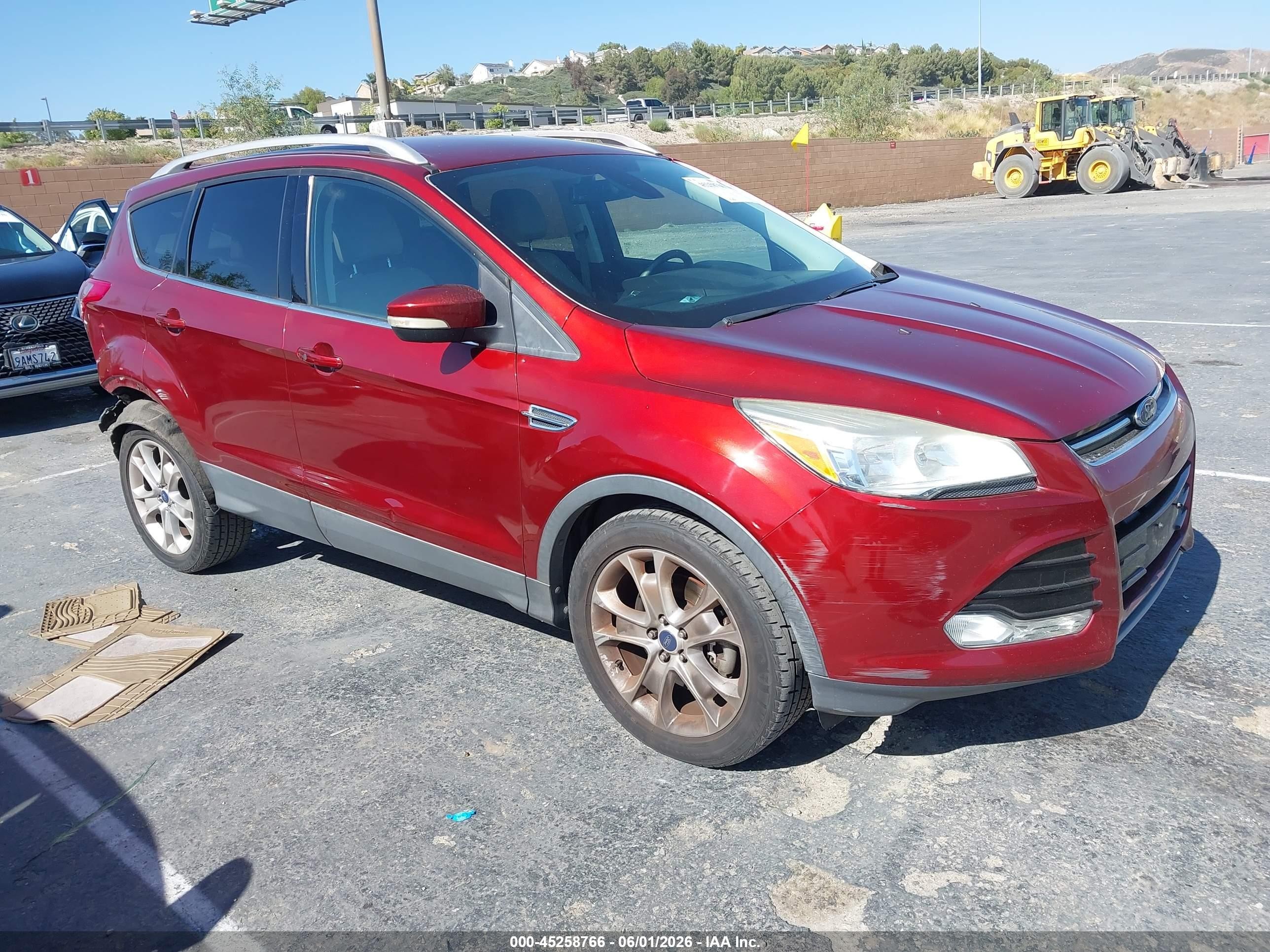 2014 Ford Escape Titanium Красный vin: 1FMCU0J91EUD09390