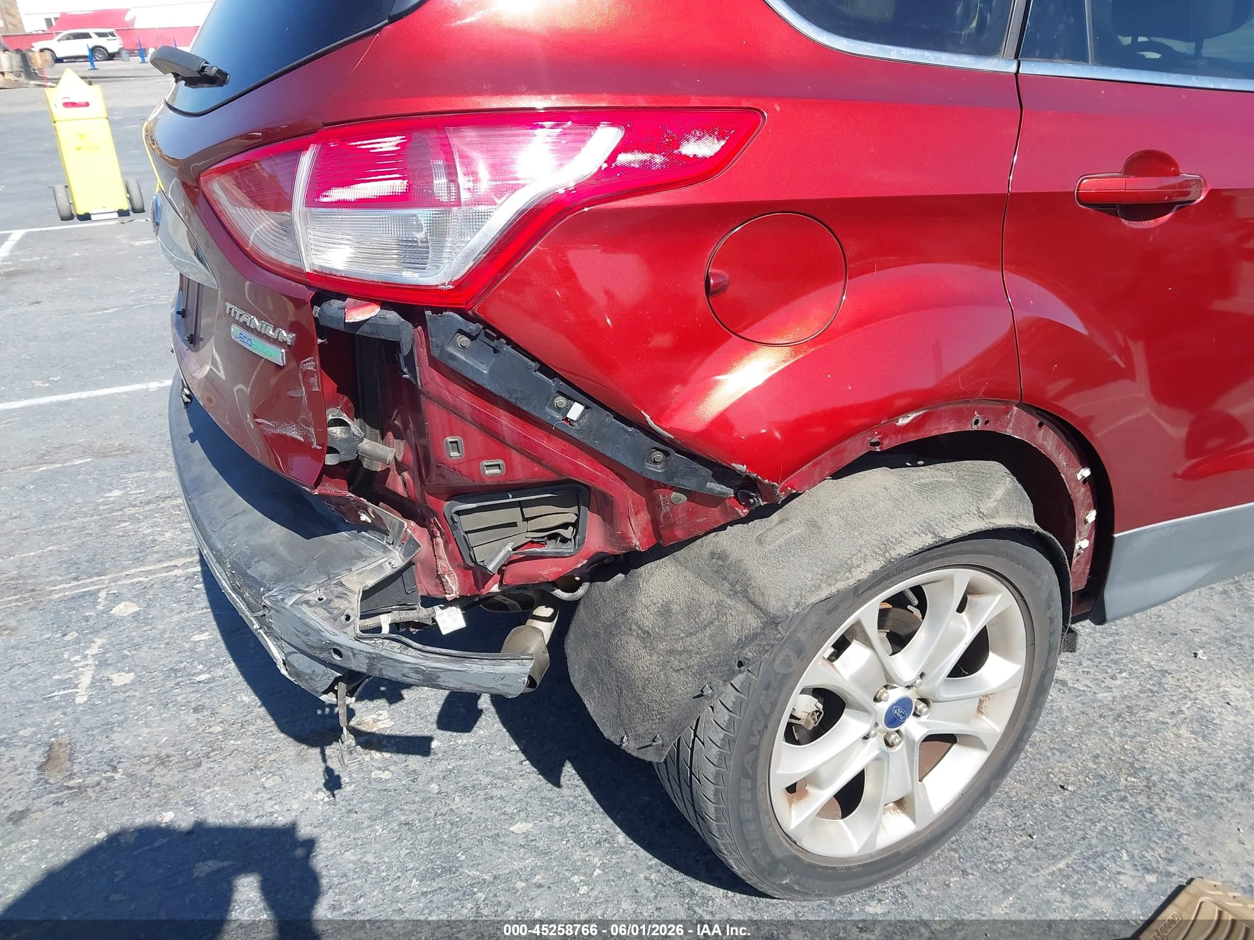 2014 Ford Escape Titanium Красный vin: 1FMCU0J91EUD09390