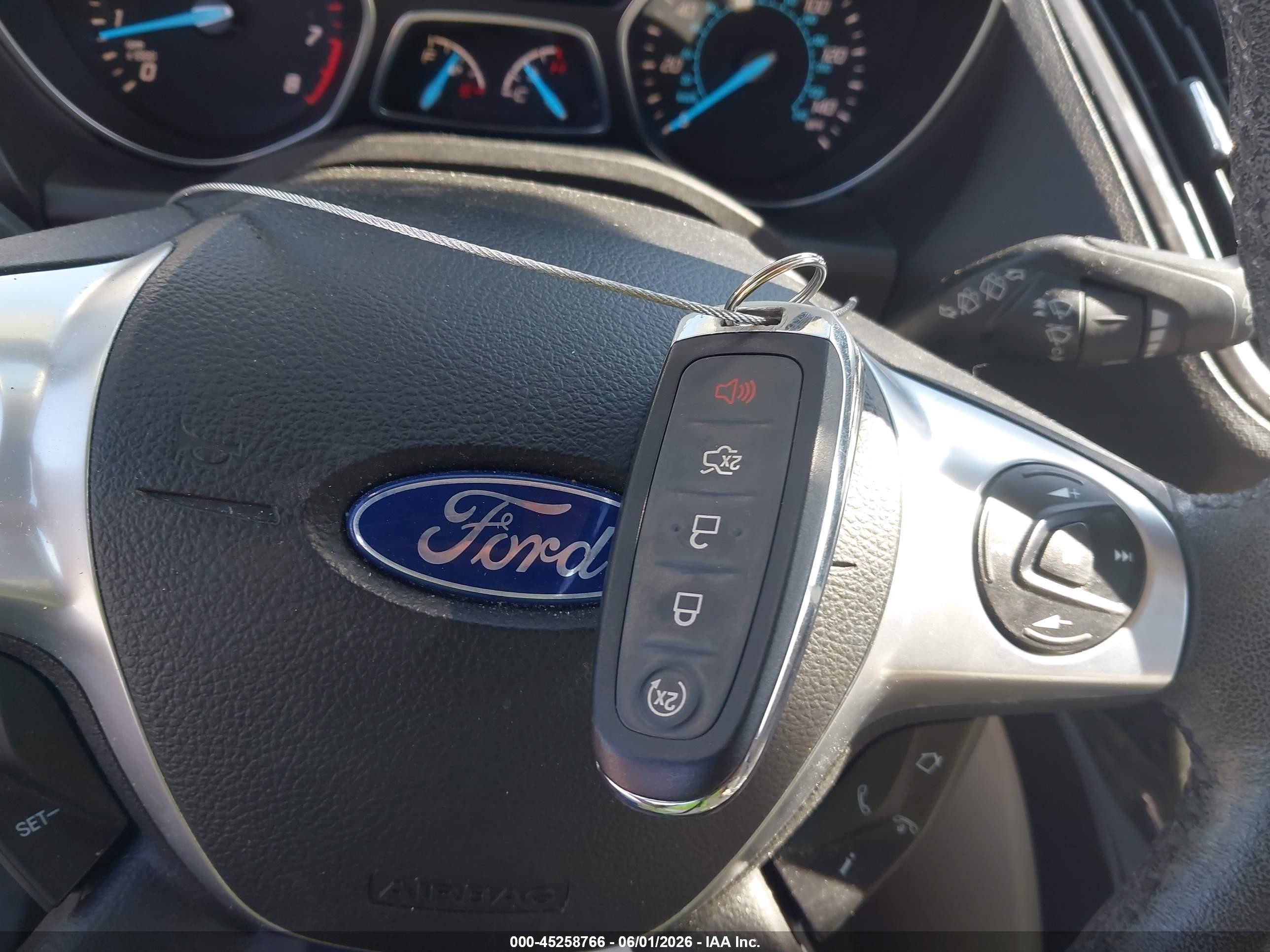2014 Ford Escape Titanium Красный vin: 1FMCU0J91EUD09390
