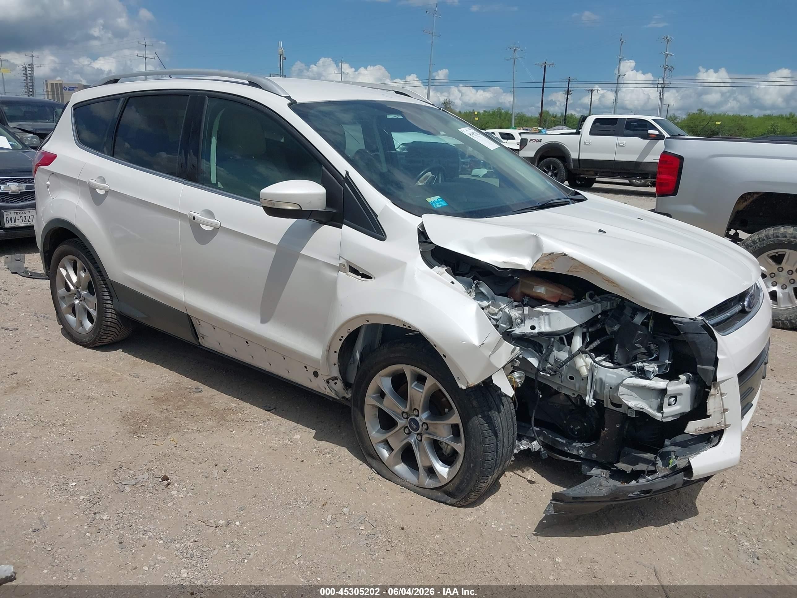 2014 Ford Escape Titanium White vin: 1FMCU0J91EUD56077