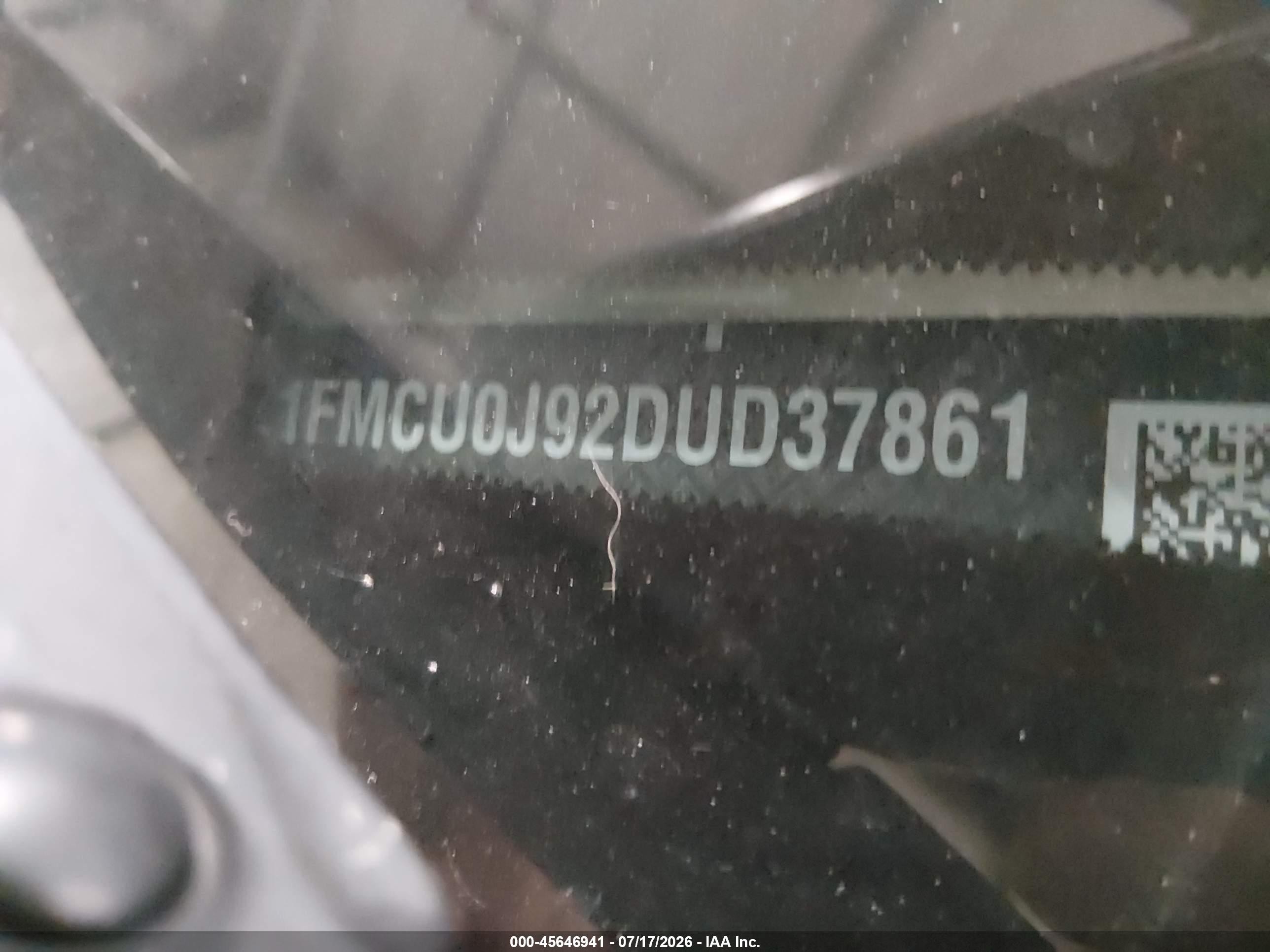 2013 Ford Escape Titanium White vin: 1FMCU0J92DUD37861