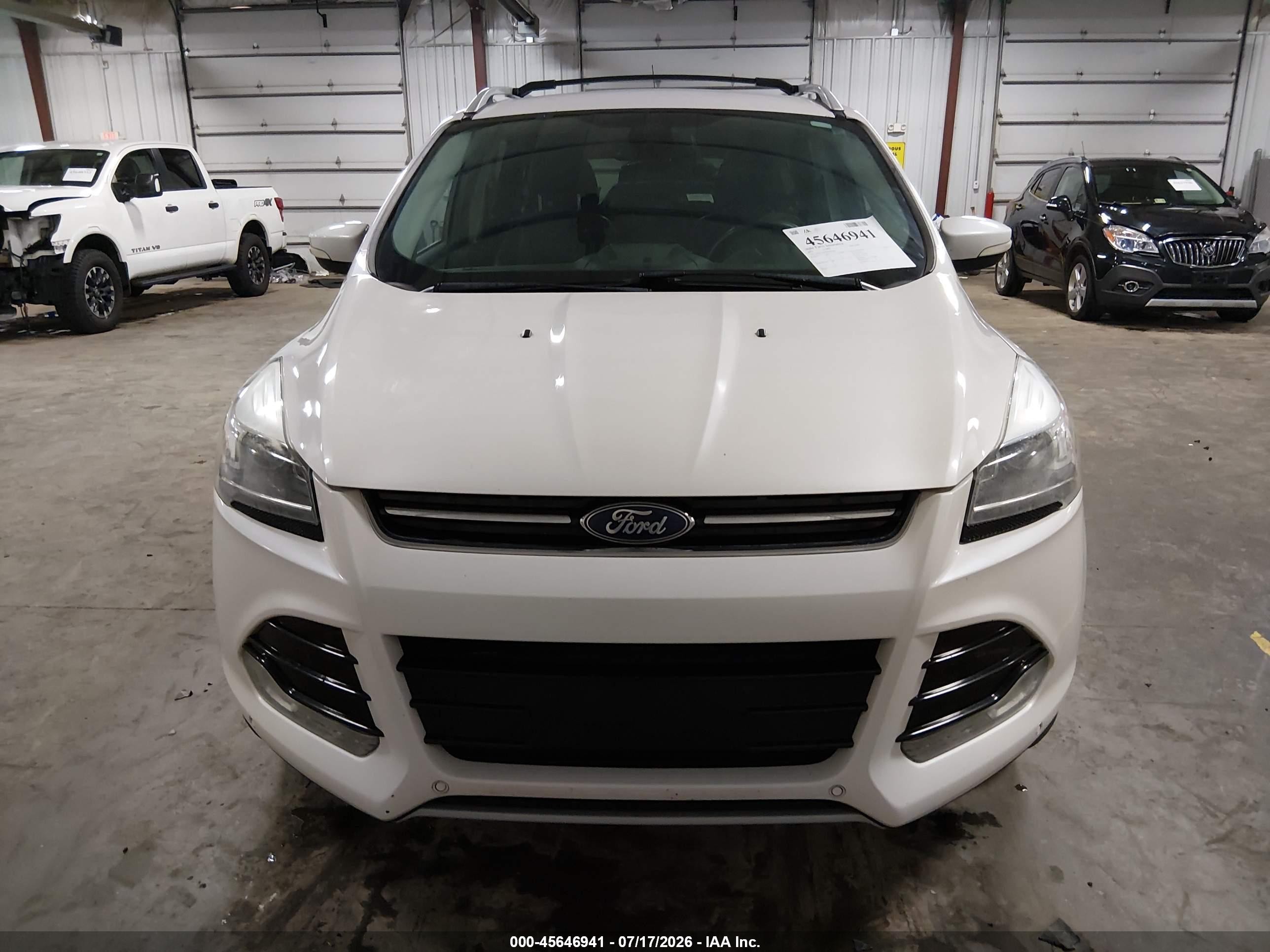 2013 Ford Escape Titanium White vin: 1FMCU0J92DUD37861