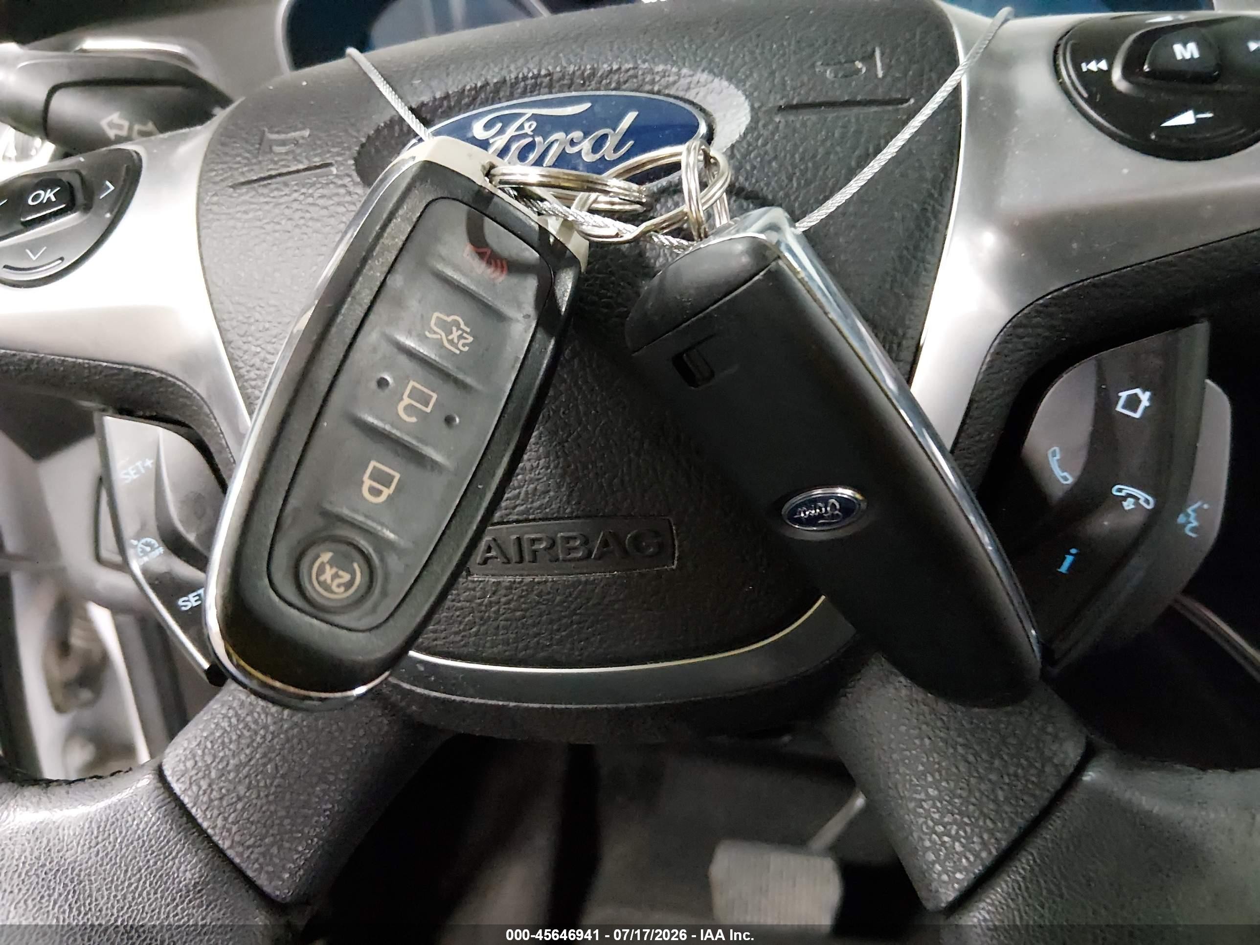 2013 Ford Escape Titanium White vin: 1FMCU0J92DUD37861
