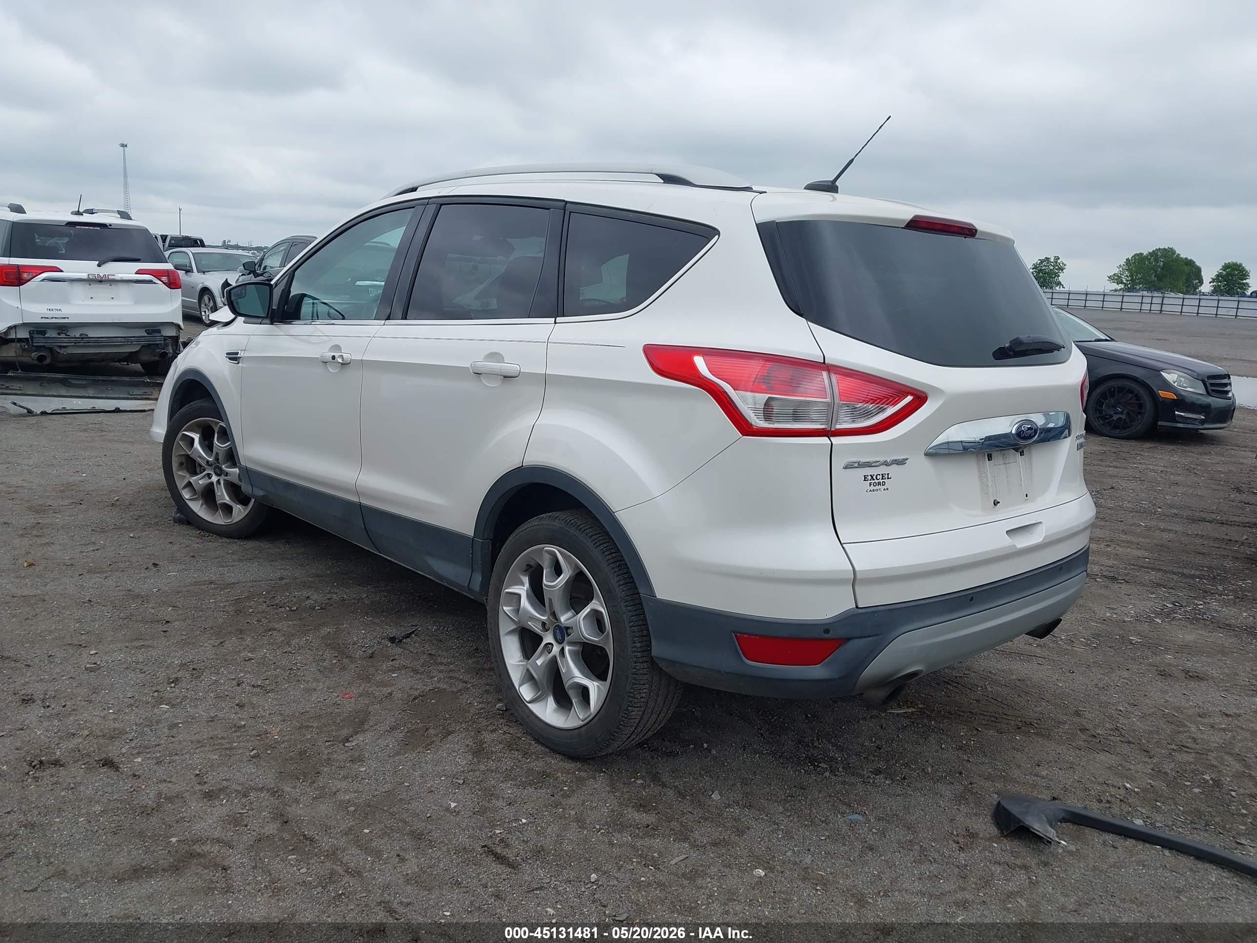 2014 Ford Escape Titanium White vin: 1FMCU0J92EUA89631