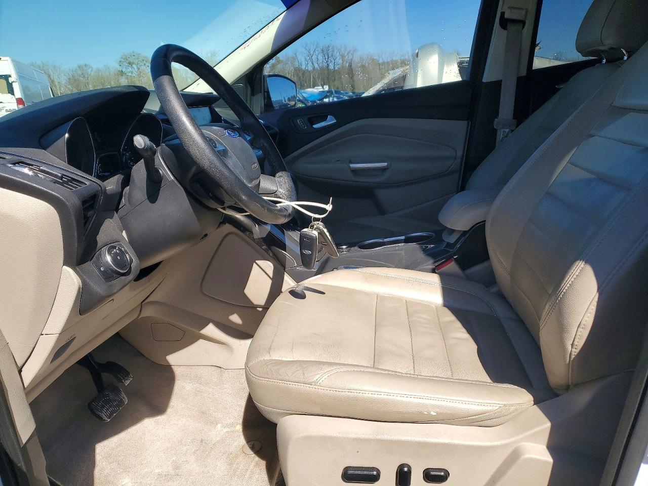 2015 Ford Escape Titanium White vin: 1FMCU0J92FUB15968