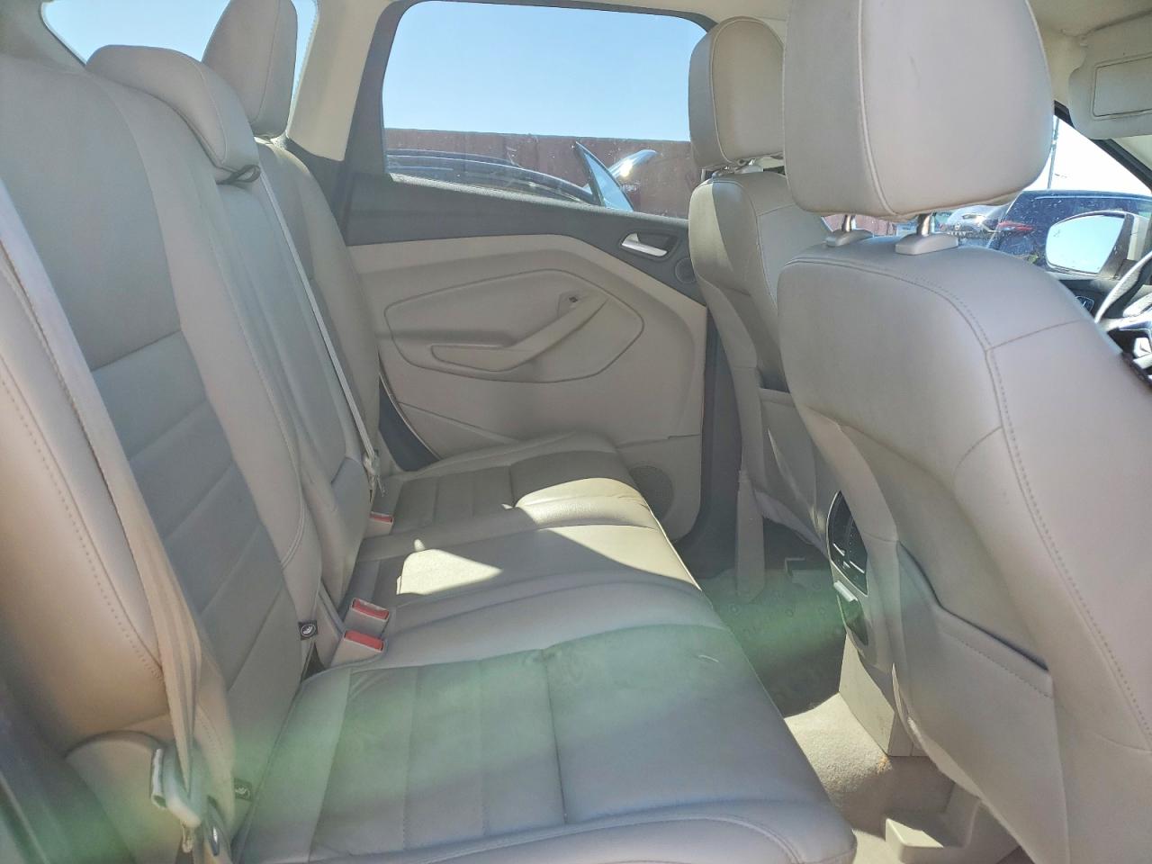 2015 Ford Escape Titanium White vin: 1FMCU0J92FUB15968
