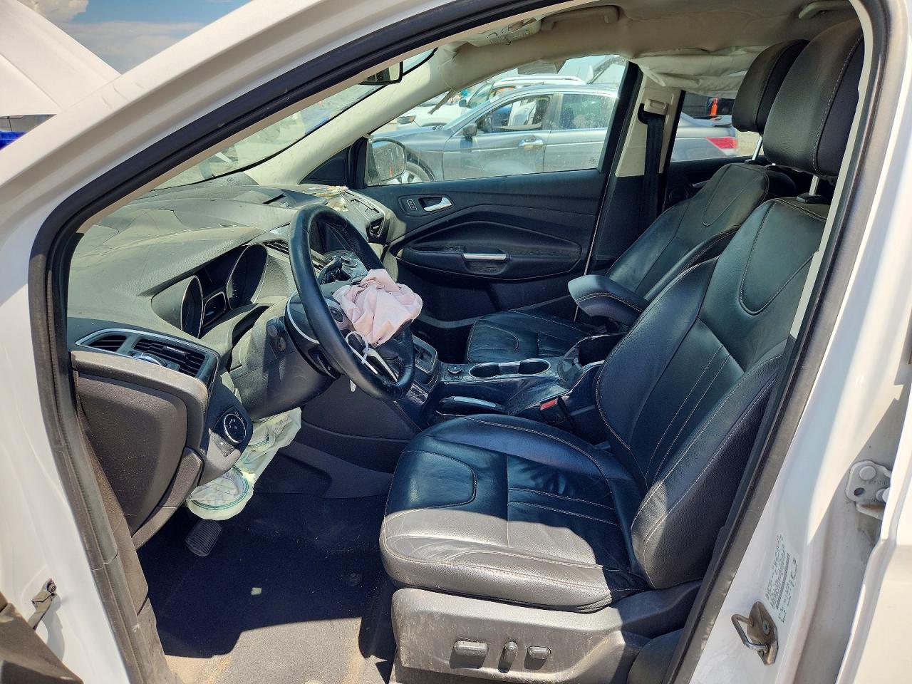 2013 Ford Escape Titanium Cream vin: 1FMCU0J93DUD38159