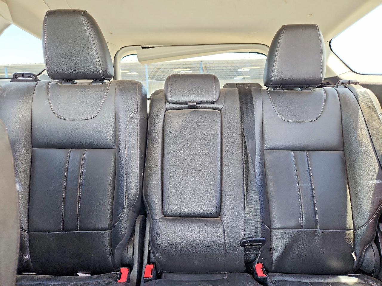 2013 Ford Escape Titanium Cream vin: 1FMCU0J93DUD38159