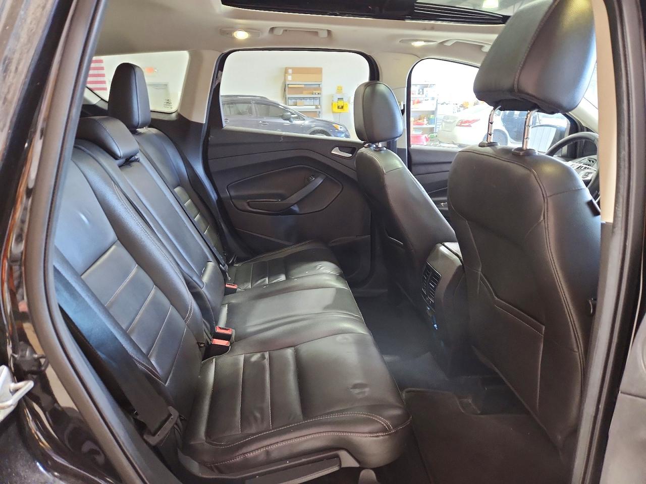 2014 Ford Escape Titanium Черный vin: 1FMCU0J93EUB38013