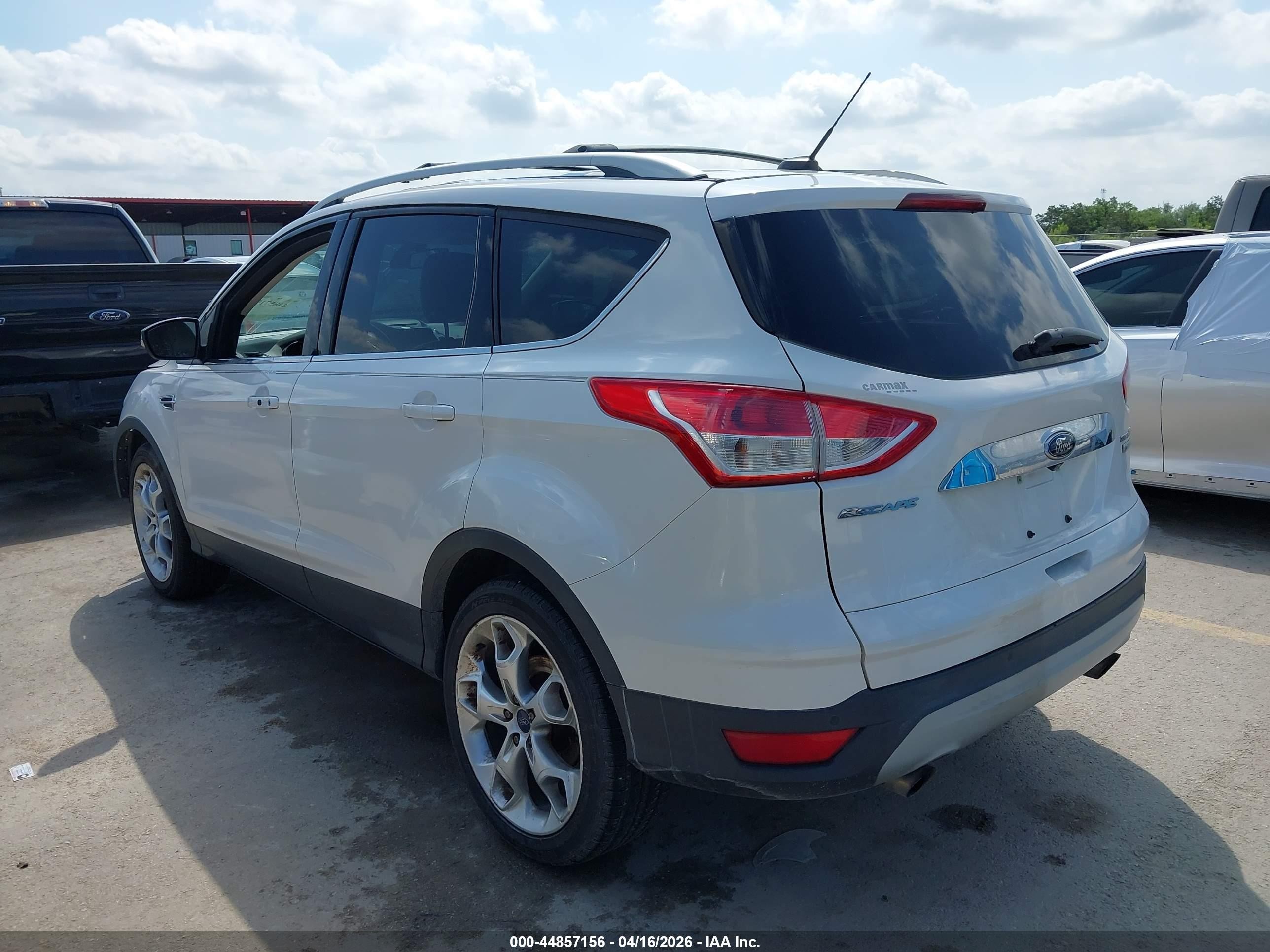 2014 Ford Escape Titanium White vin: 1FMCU0J93EUC20632