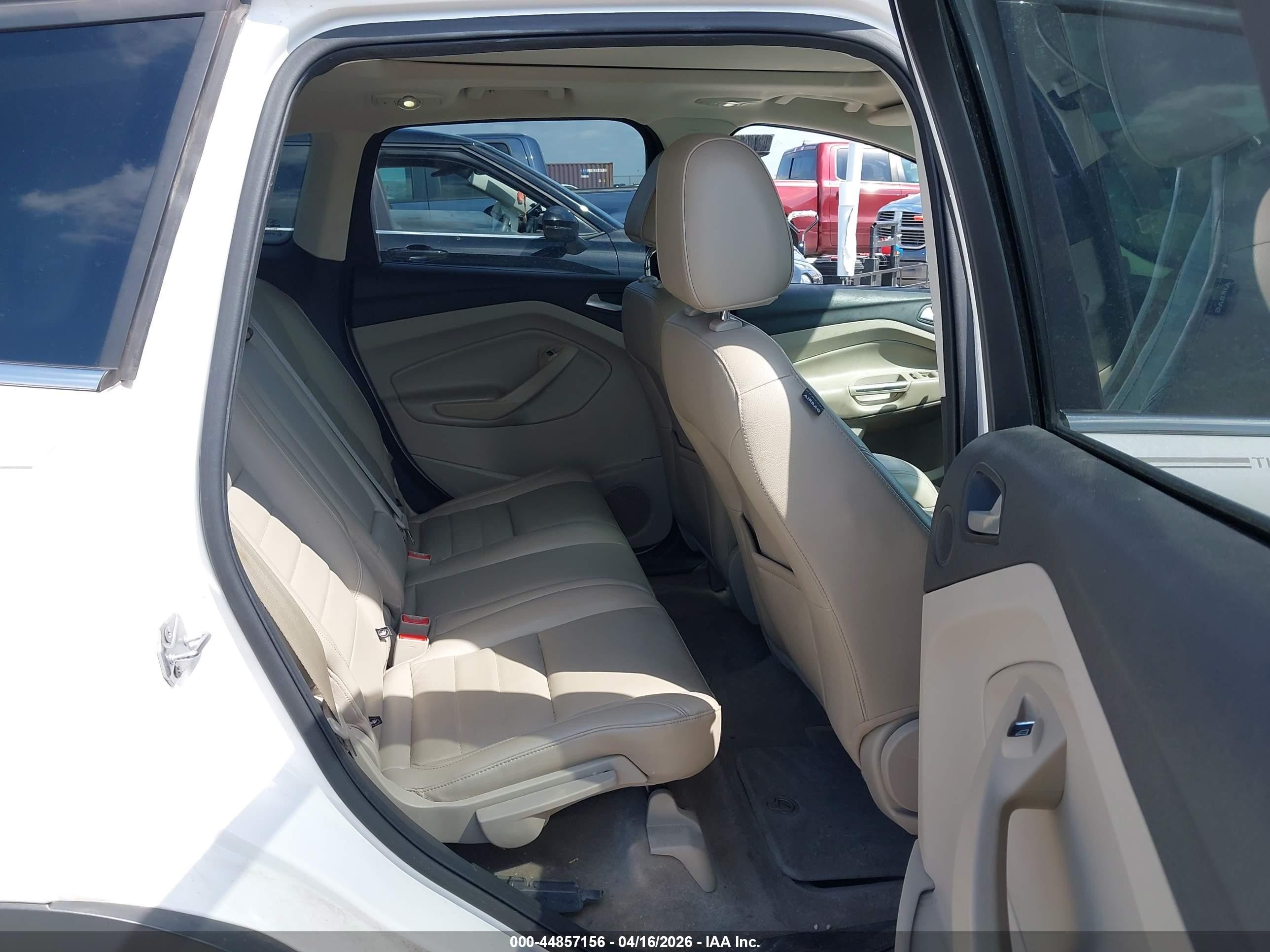 2014 Ford Escape Titanium White vin: 1FMCU0J93EUC20632