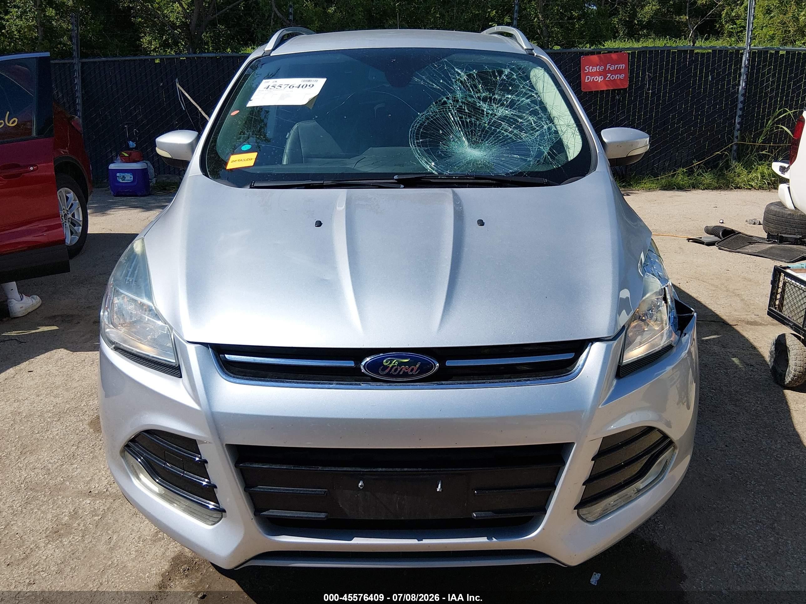 2014 Ford Escape Titanium Silver vin: 1FMCU0J93EUE37923