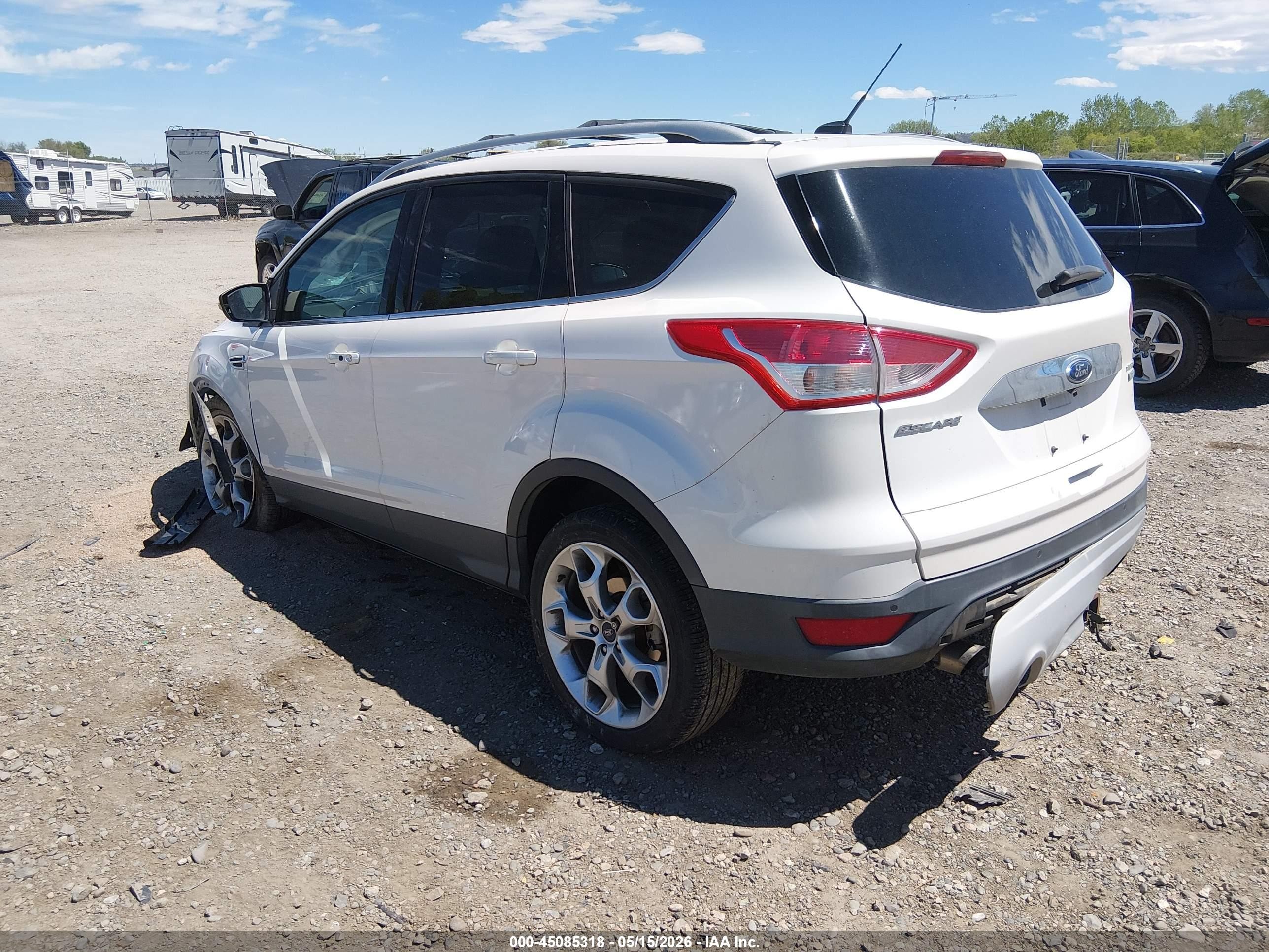 2015 Ford Escape Titanium Белый vin: 1FMCU0J93FUA63170