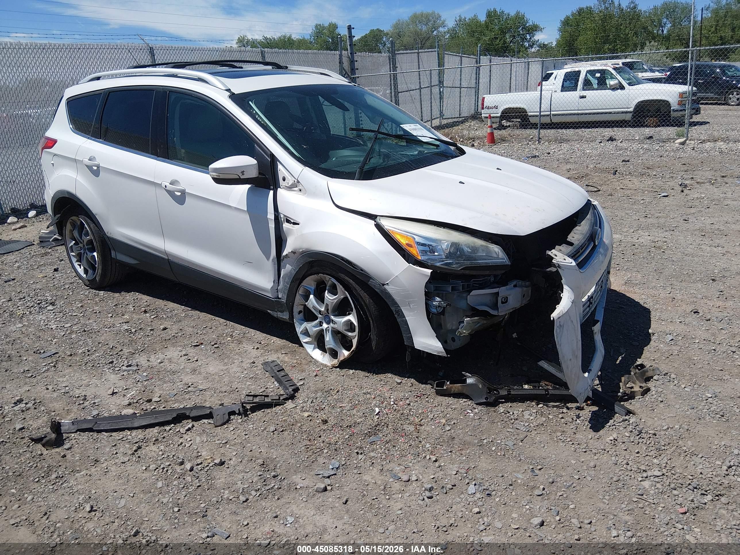 2015 Ford Escape Titanium White vin: 1FMCU0J93FUA63170