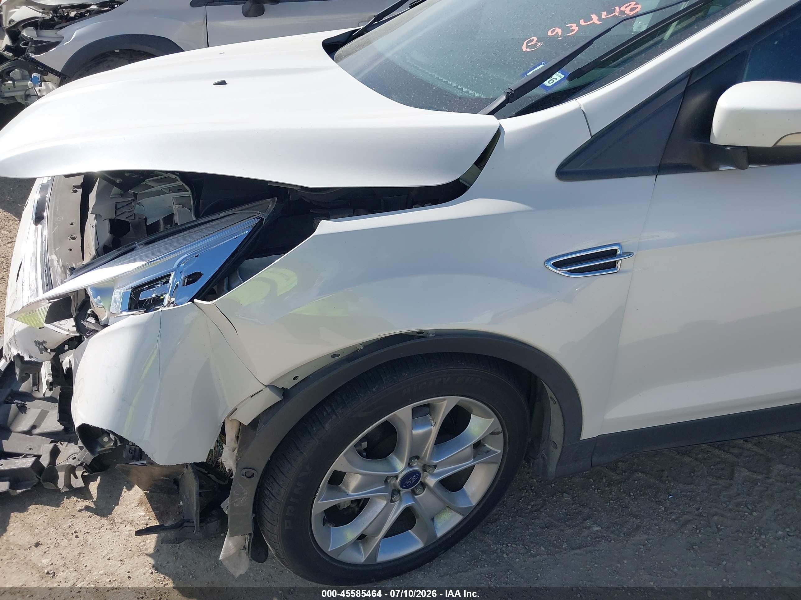 2015 Ford Escape Titanium White vin: 1FMCU0J93FUB93448